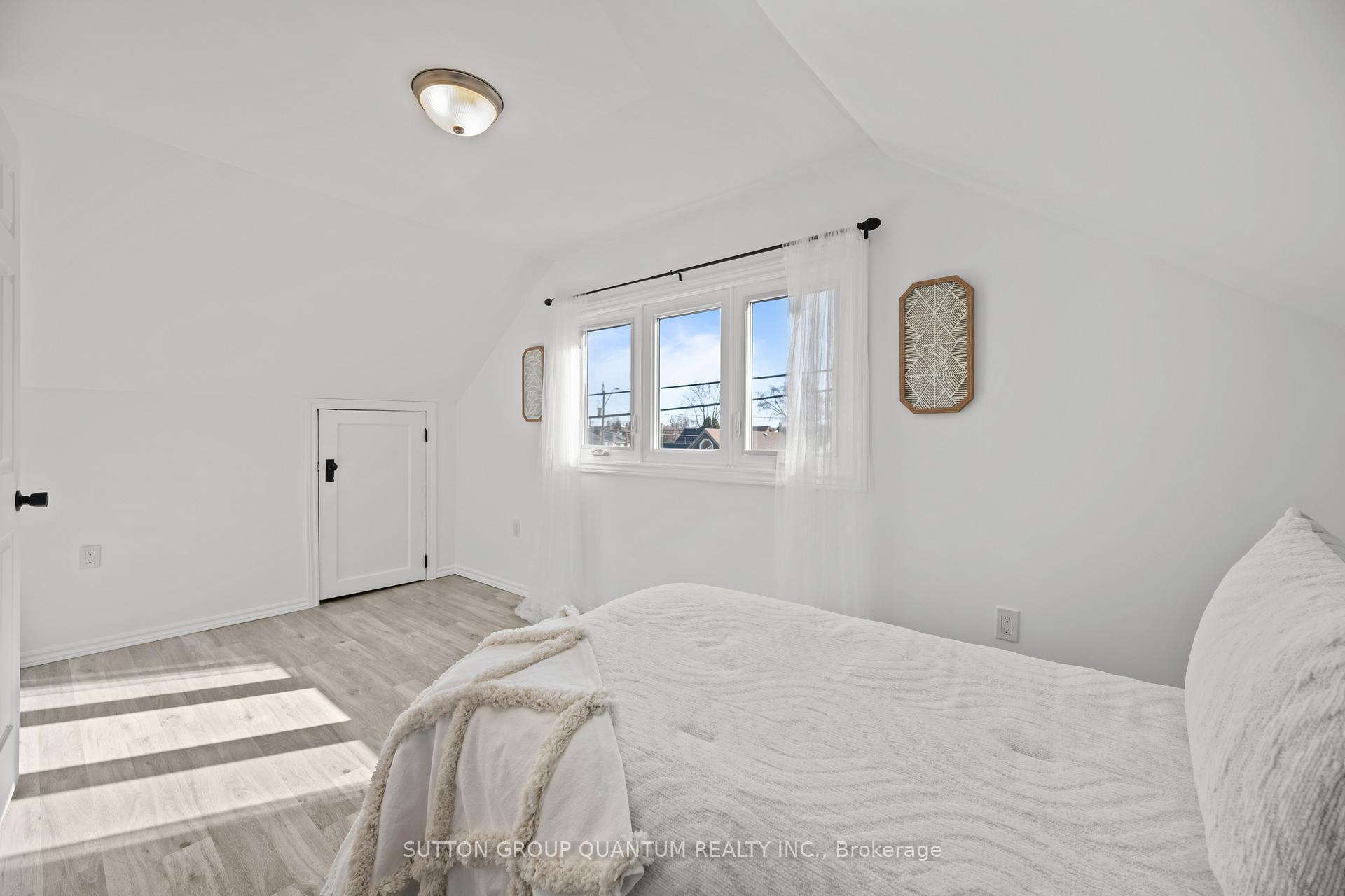 Photo 30 of 251 Julian Avenue, Hamilton, Normanhurst — HOMEH