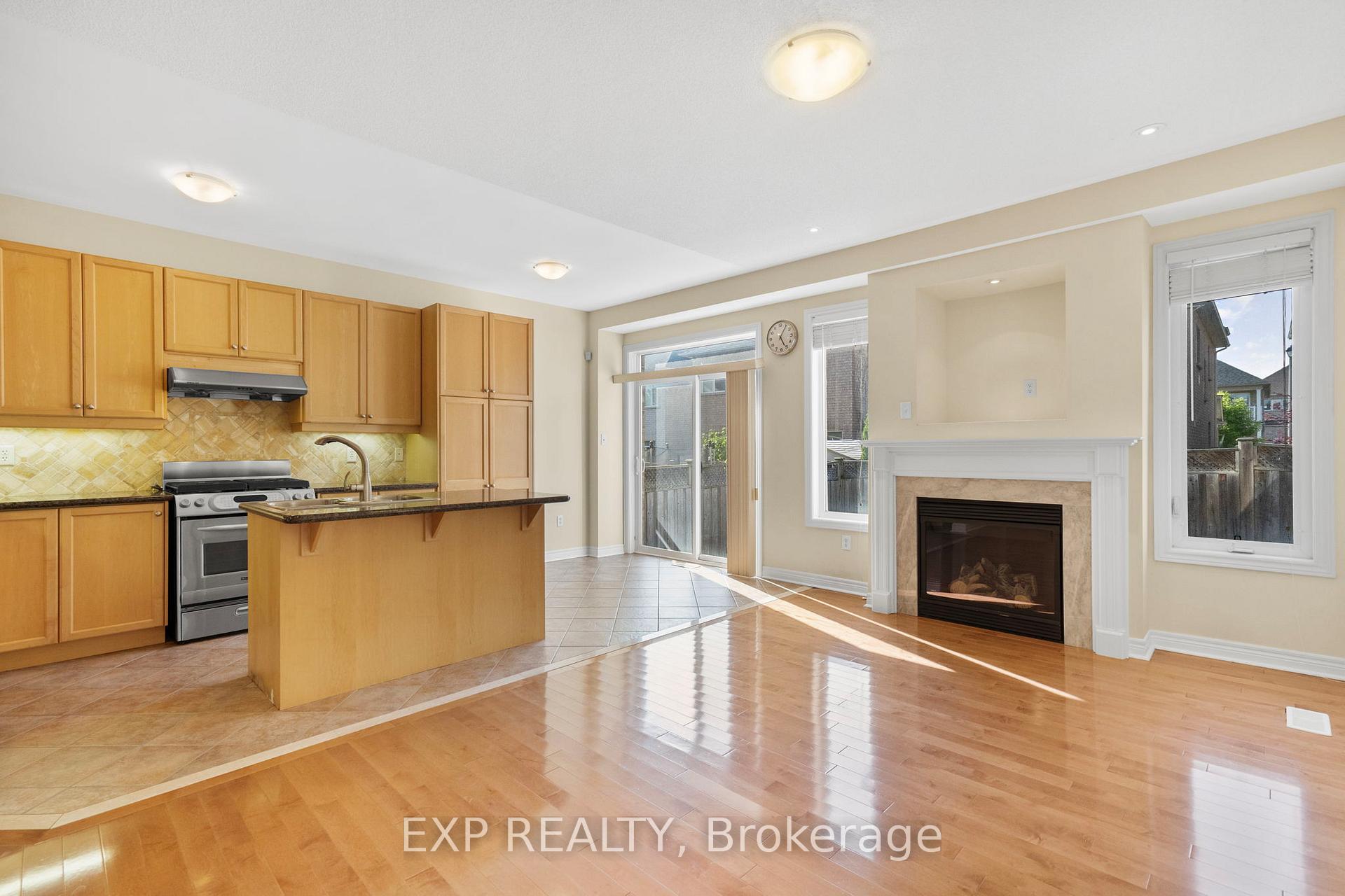 Photo 7 of 87 Pillar Rock Crescent, Markham, Victoria Manor-Jennings Gate — HOMEH