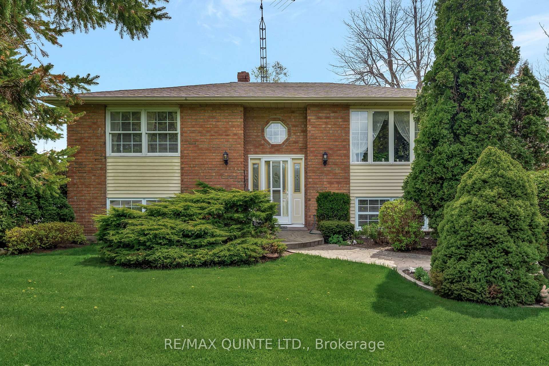 Photo 6 of 725 County Road 20, Prince Edward County, Hillier Ward — HOMEH