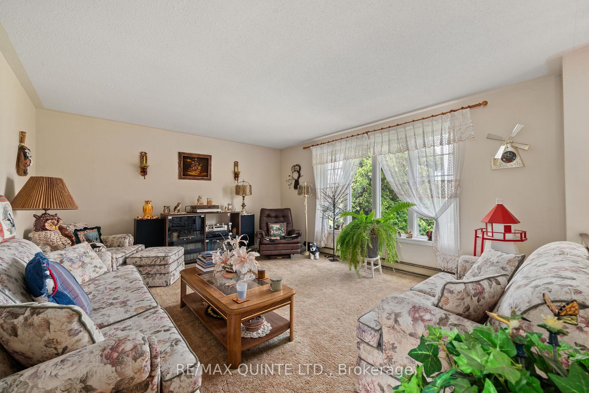 Photo 7 of 725 County Road 20, Prince Edward County, Hillier Ward — HOMEH