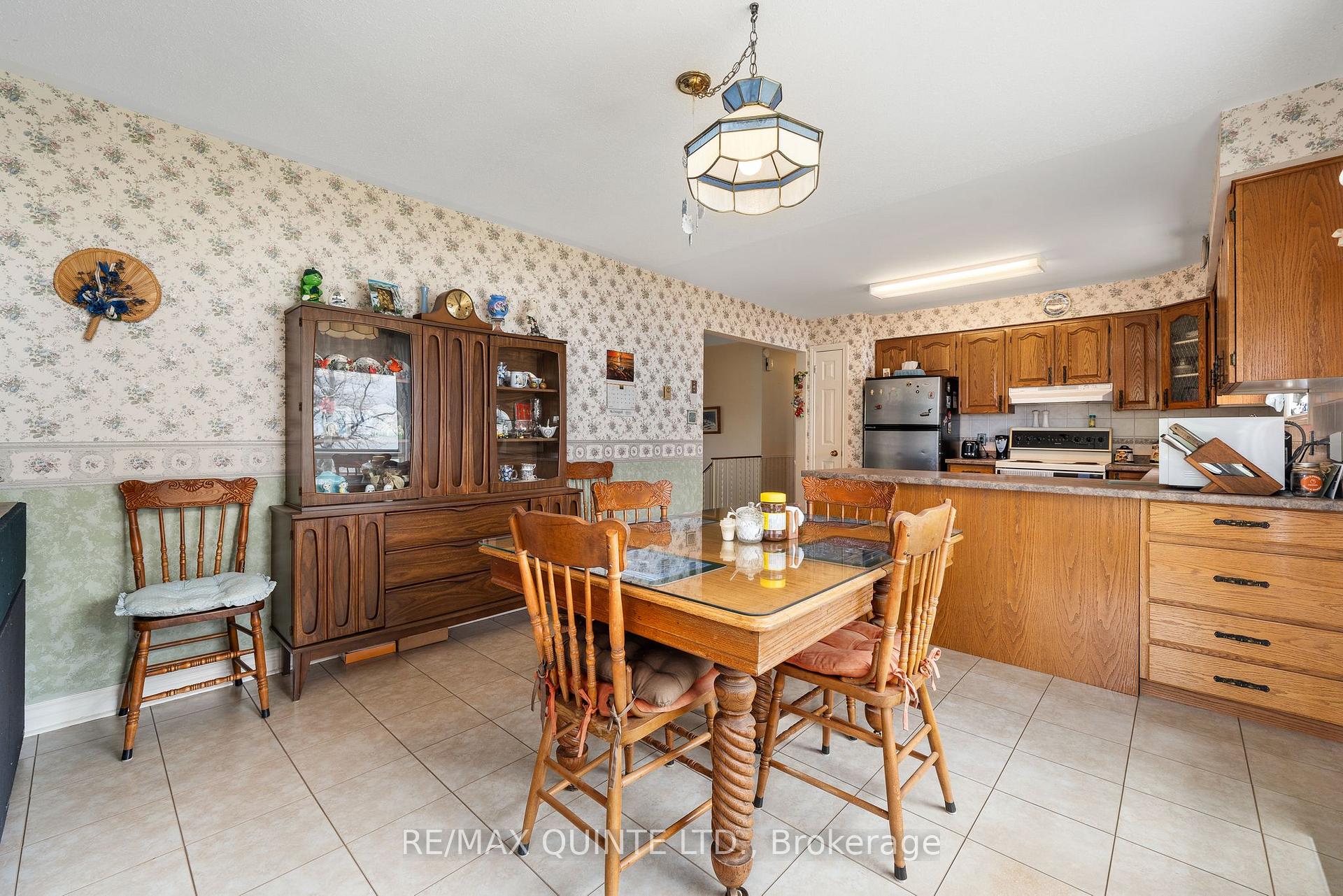 Photo 15 of 725 County Road 20, Prince Edward County, Hillier Ward — HOMEH