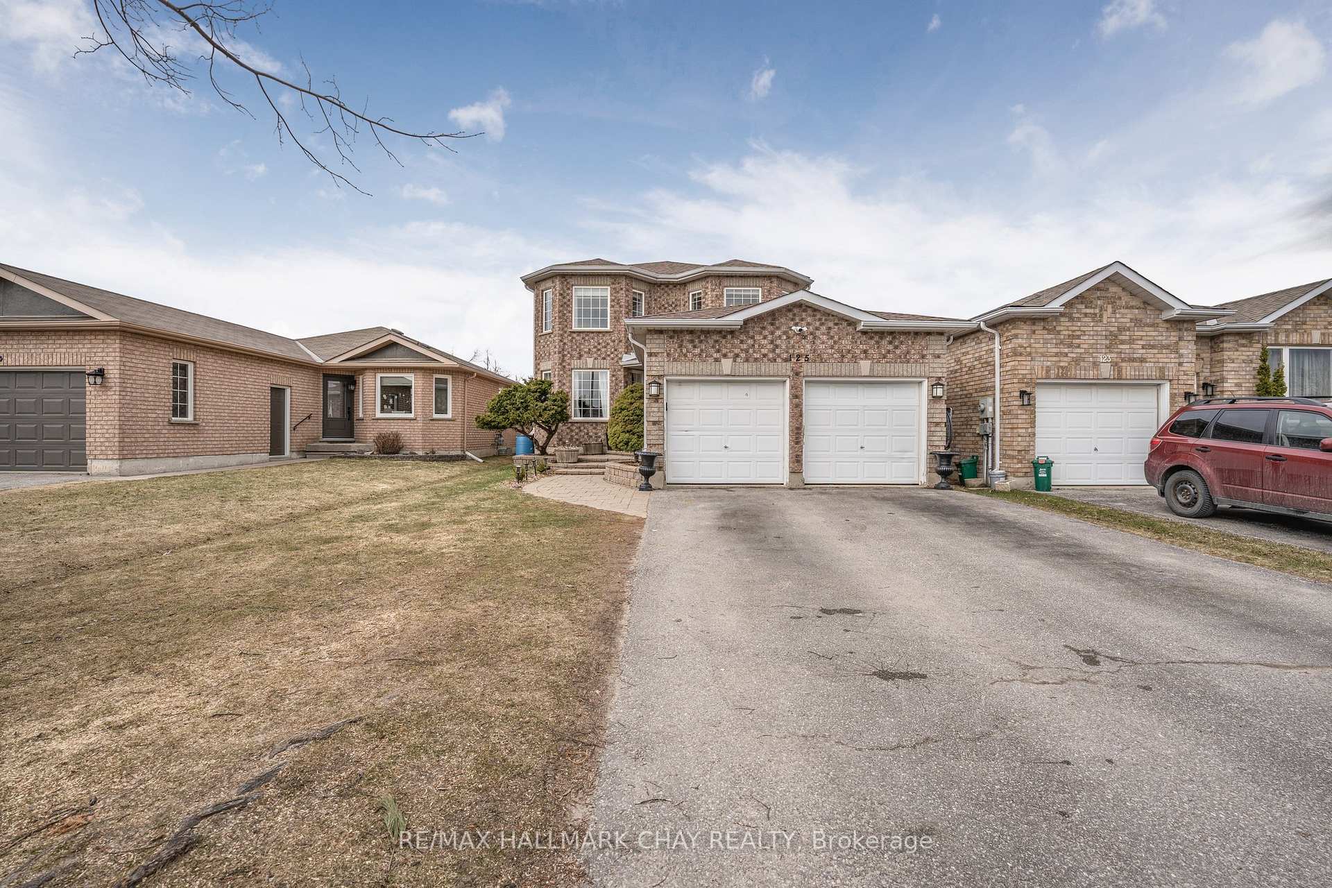 Photo 1 of 125 Monique Crescent, Barrie, East Bayfield — HOMEH