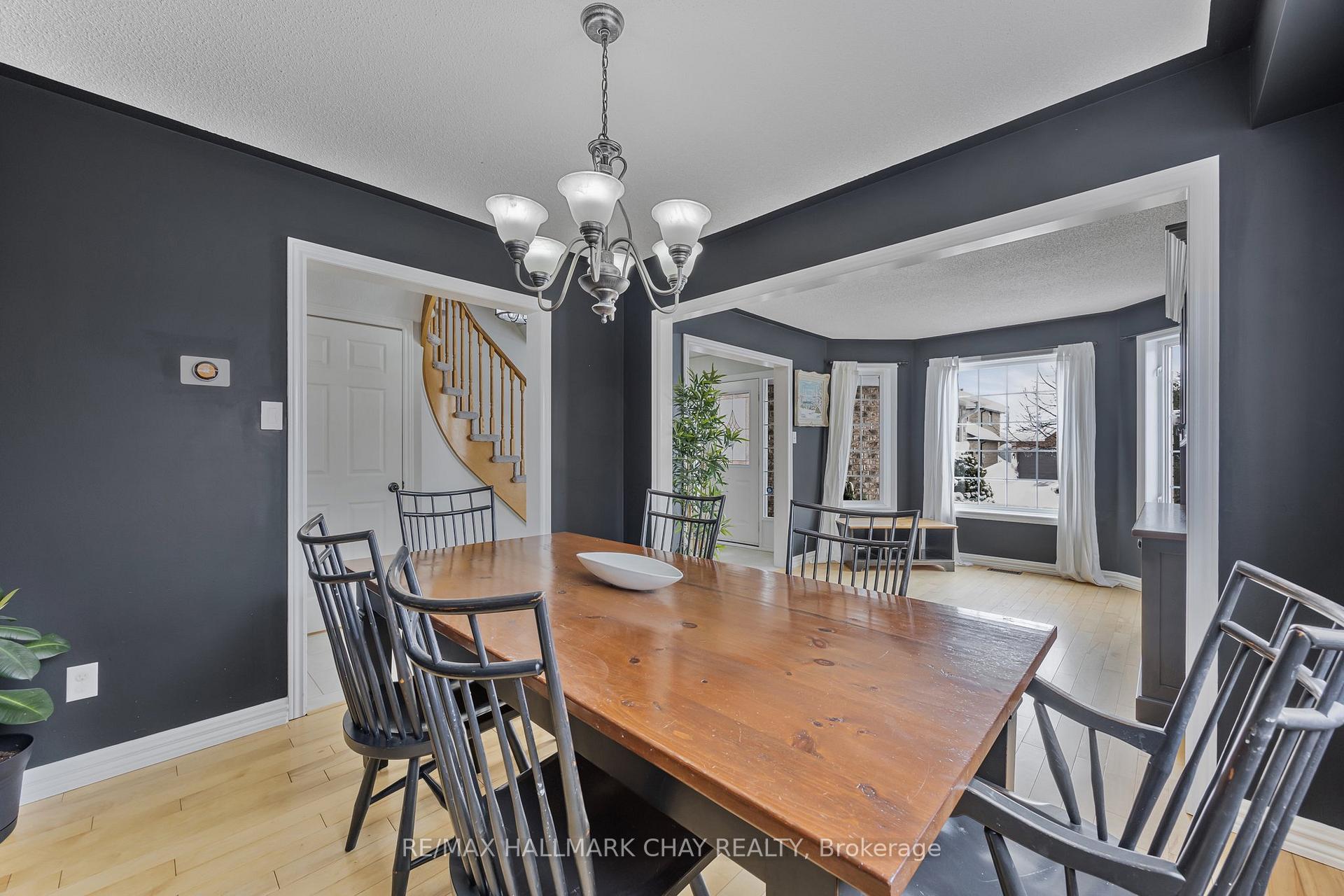 Photo 20 of 125 Monique Crescent, Barrie, East Bayfield — HOMEH