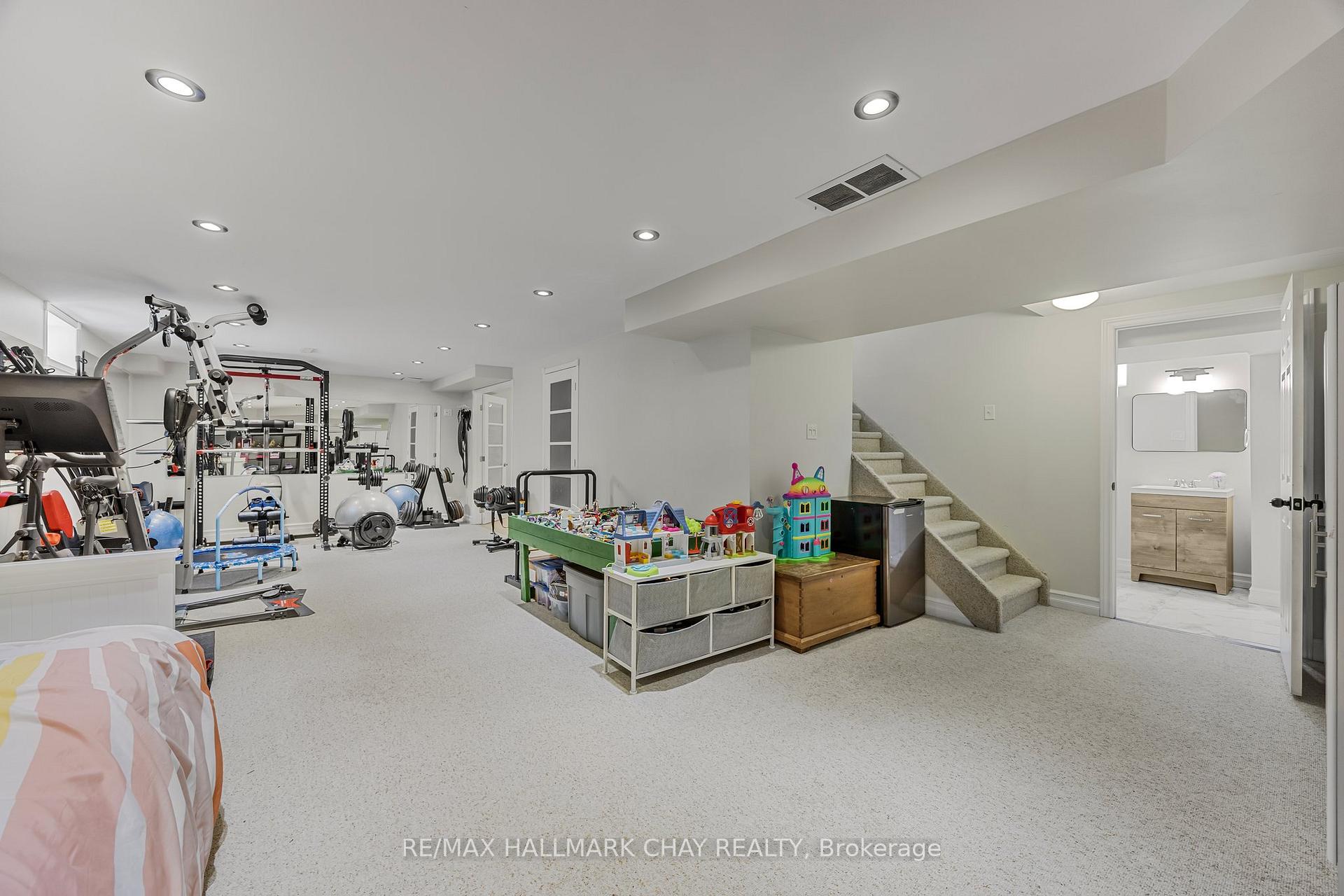 Photo 24 of 125 Monique Crescent, Barrie, East Bayfield — HOMEH