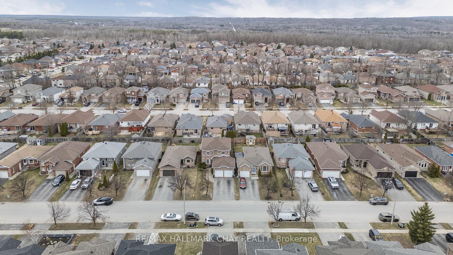 Photo 30 of 125 Monique Crescent, Barrie, East Bayfield — HOMEH