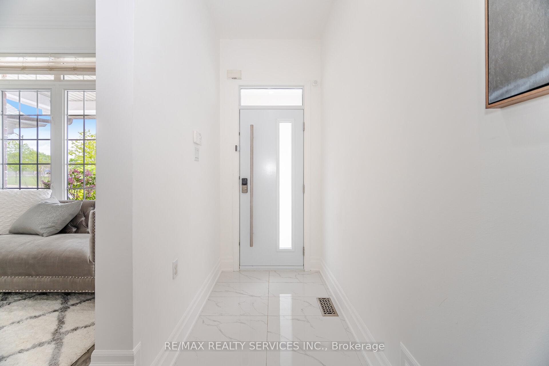 Photo 5 of 532 Napa Valley Avenue, Vaughan, Sonoma Heights — HOMEH