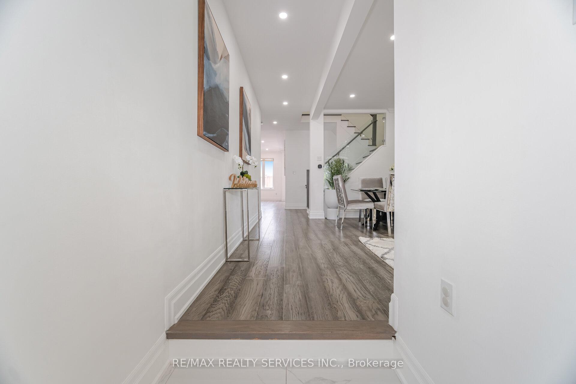 Photo 4 of 532 Napa Valley Avenue, Vaughan, Sonoma Heights — HOMEH