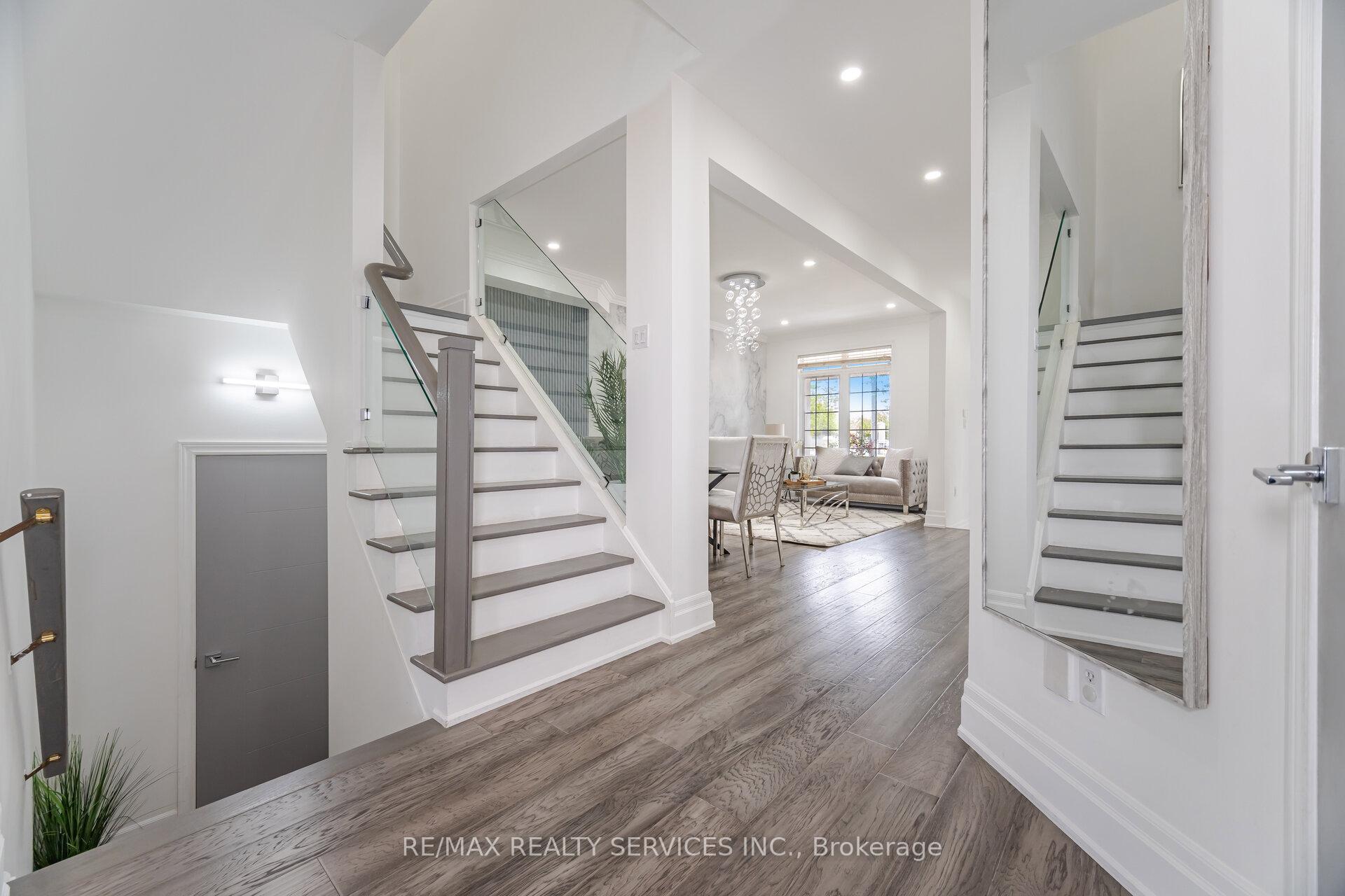 Photo 16 of 532 Napa Valley Avenue, Vaughan, Sonoma Heights — HOMEH