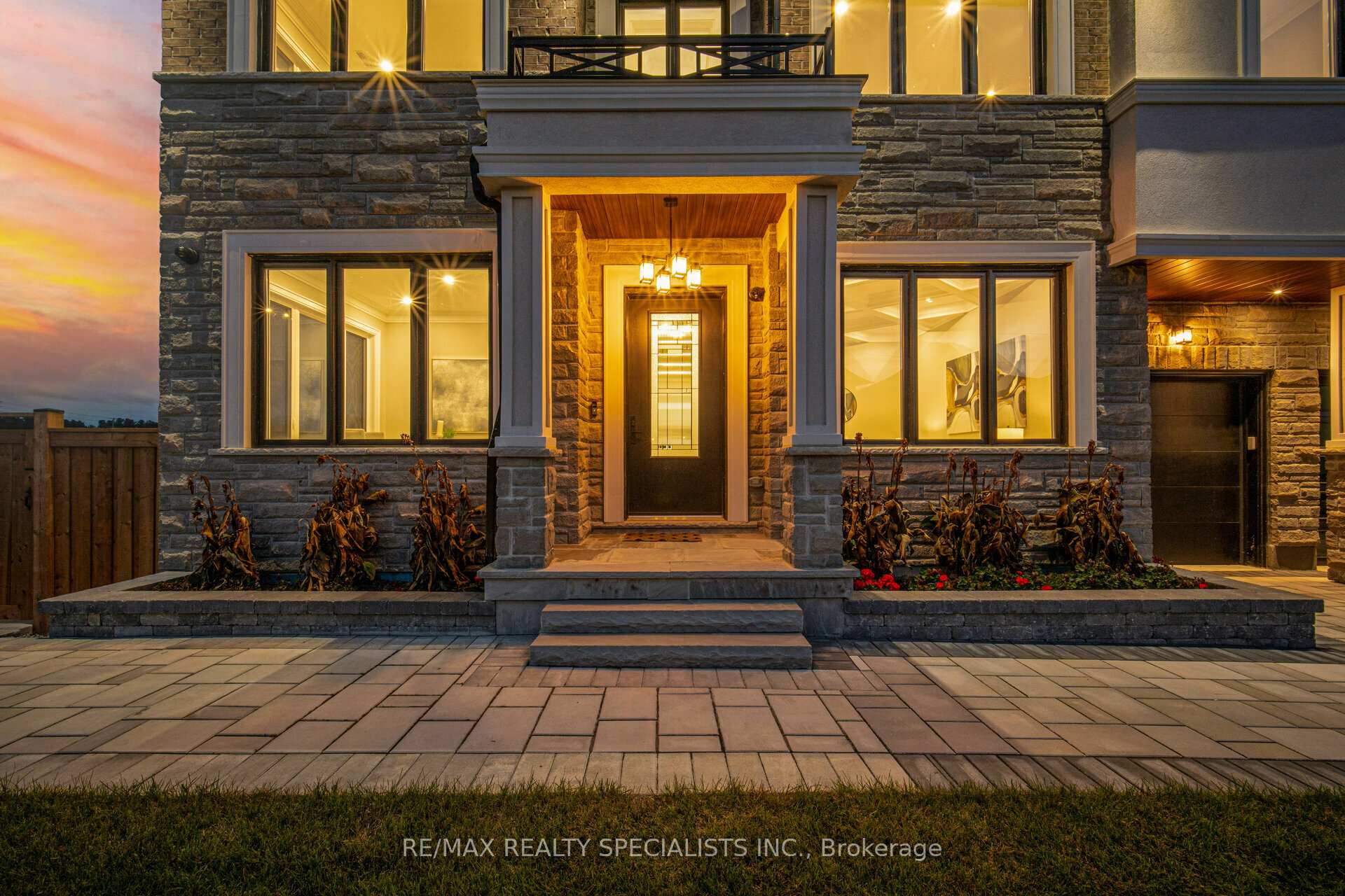 Photo 5 of 595 Kleinburg Summit Way, Vaughan, Kleinburg — HOMEH
