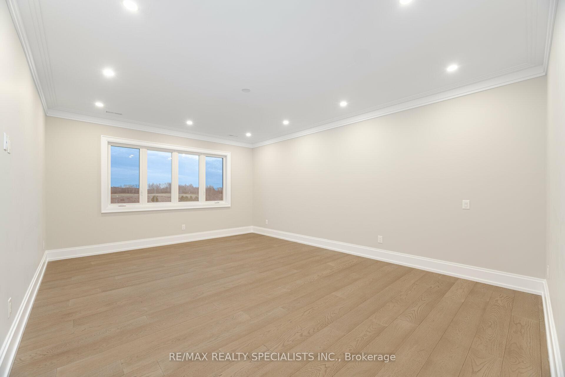 Photo 18 of 595 Kleinburg Summit Way, Vaughan, Kleinburg — HOMEH