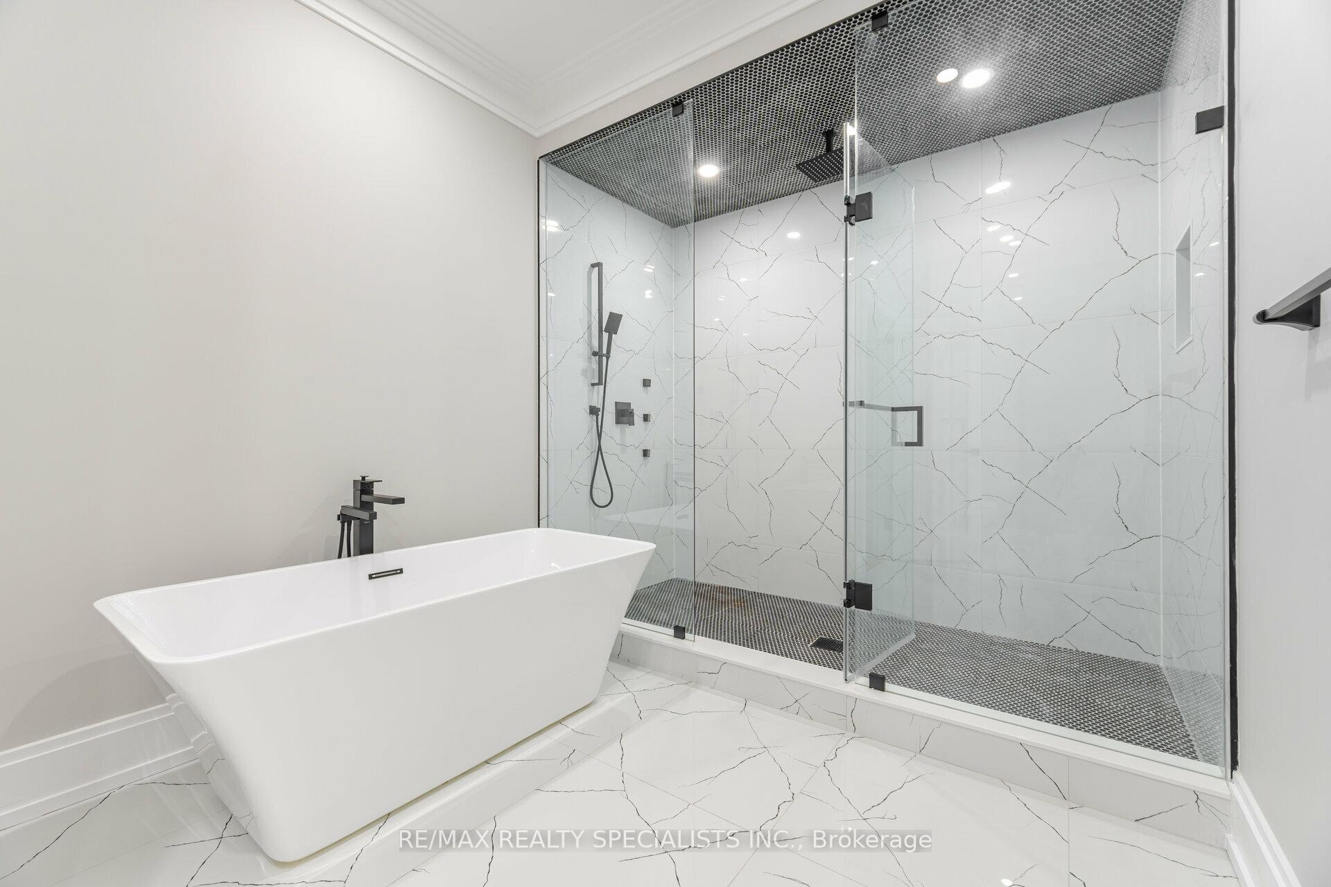 Photo 20 of 595 Kleinburg Summit Way, Vaughan, Kleinburg — HOMEH