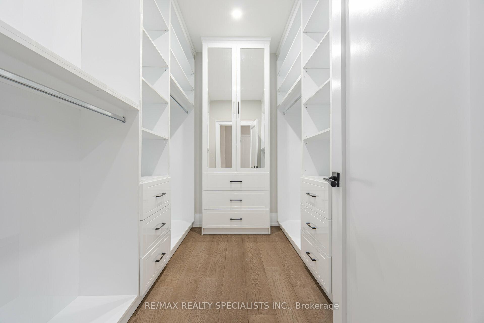 Photo 19 of 595 Kleinburg Summit Way, Vaughan, Kleinburg — HOMEH