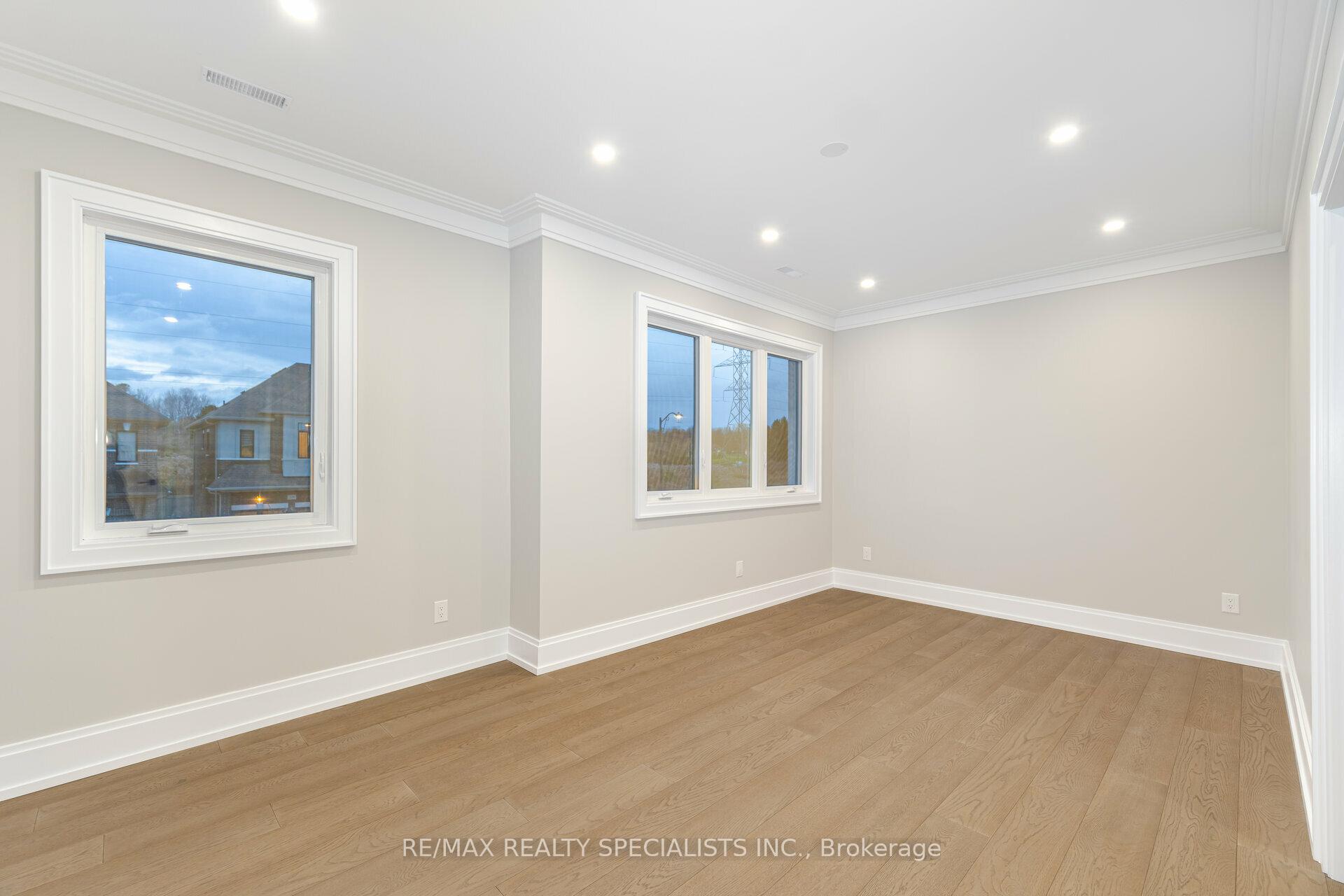 Photo 30 of 595 Kleinburg Summit Way, Vaughan, Kleinburg — HOMEH