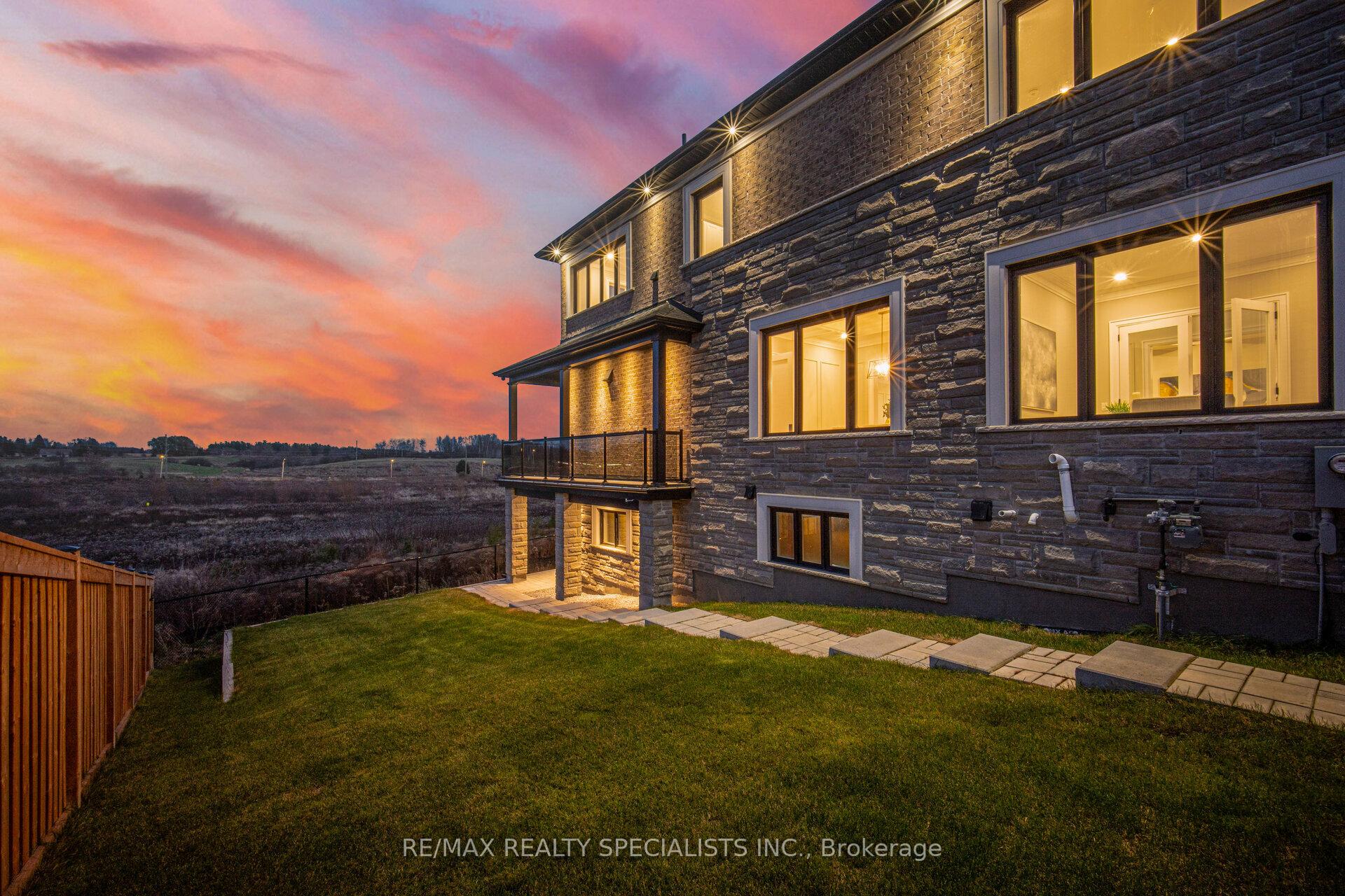 Photo 37 of 595 Kleinburg Summit Way, Vaughan, Kleinburg — HOMEH