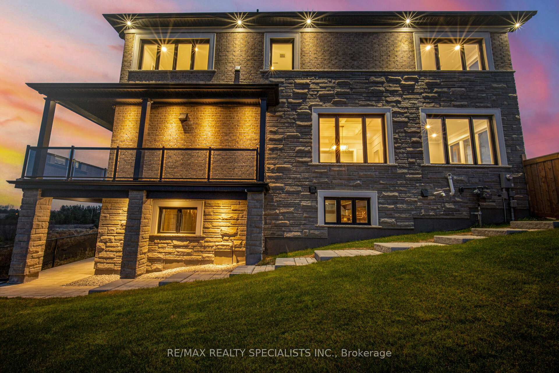 Photo 32 of 595 Kleinburg Summit Way, Vaughan, Kleinburg — HOMEH