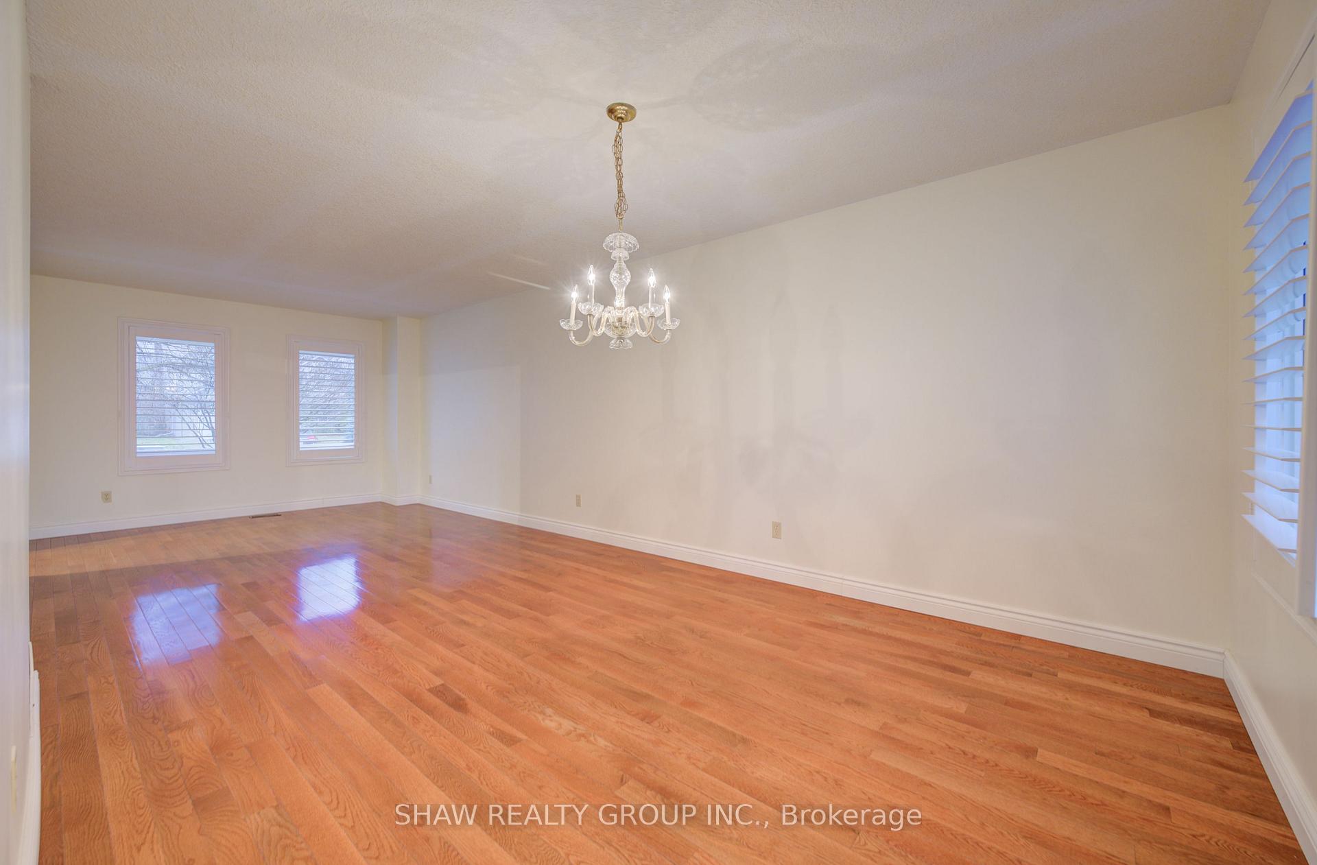 Photo 5 of 40 Linda Drive, Cambridge — HOMEH