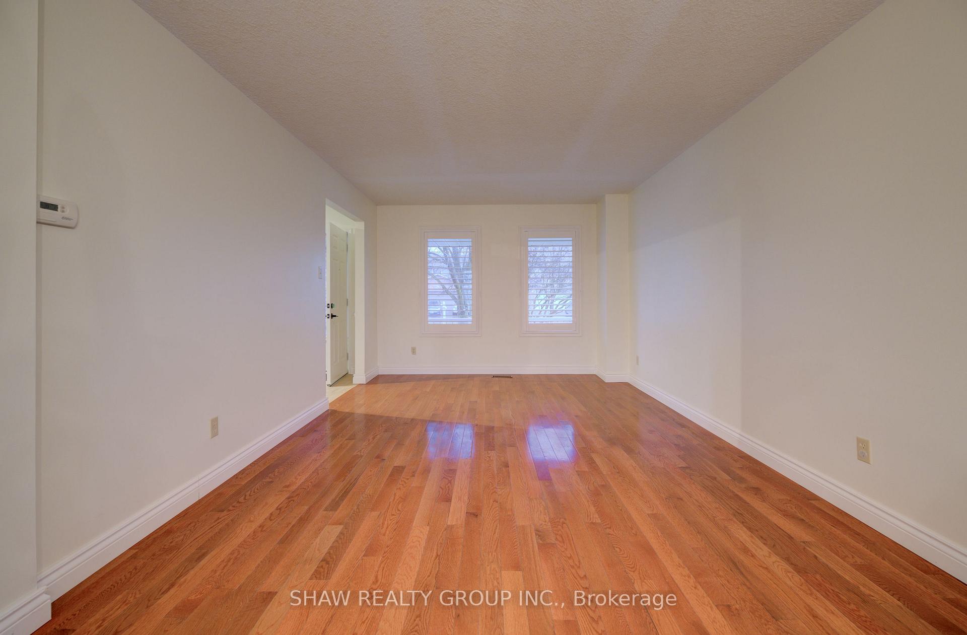 Photo 19 of 40 Linda Drive, Cambridge — HOMEH