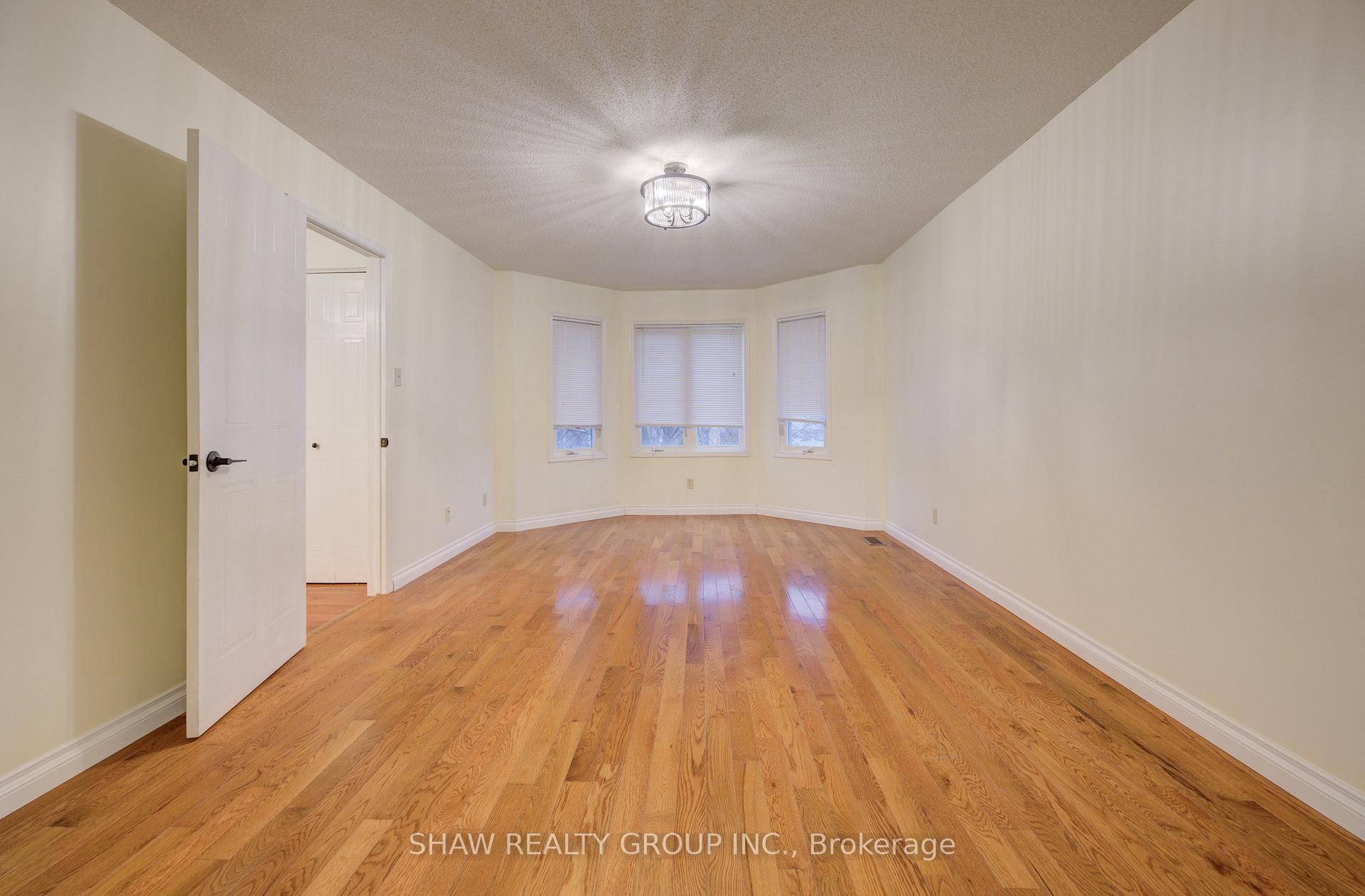 Photo 8 of 40 Linda Drive, Cambridge — HOMEH