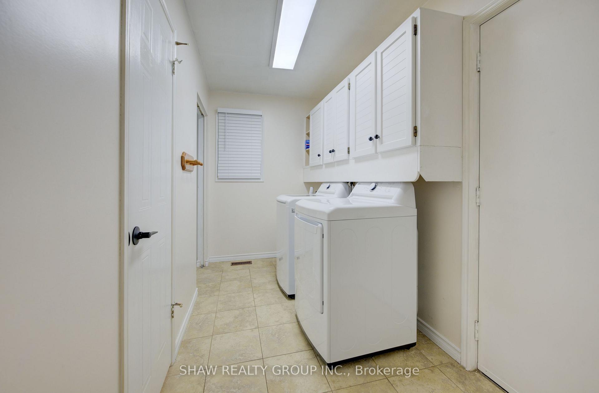 Photo 36 of 40 Linda Drive, Cambridge — HOMEH