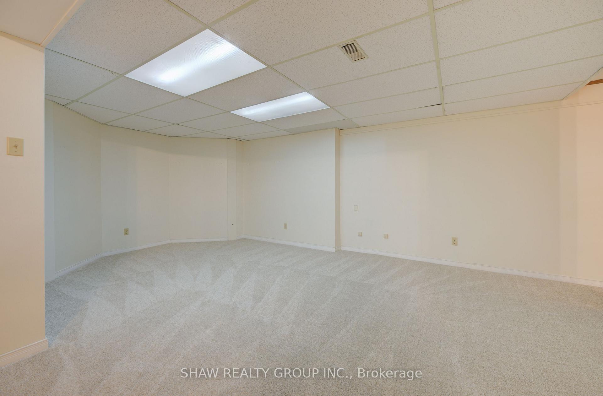 Photo 39 of 40 Linda Drive, Cambridge — HOMEH