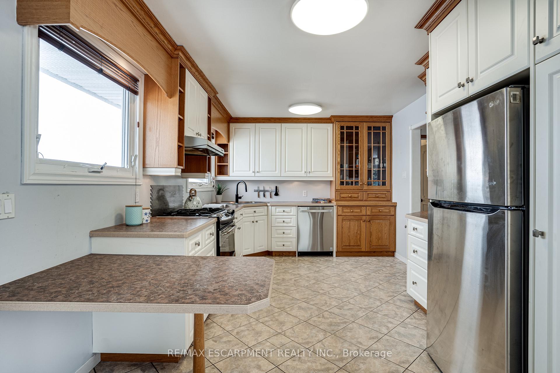 Photo 21 of 197 Pleasant Avenue, Hamilton, Dundas — HOMEH