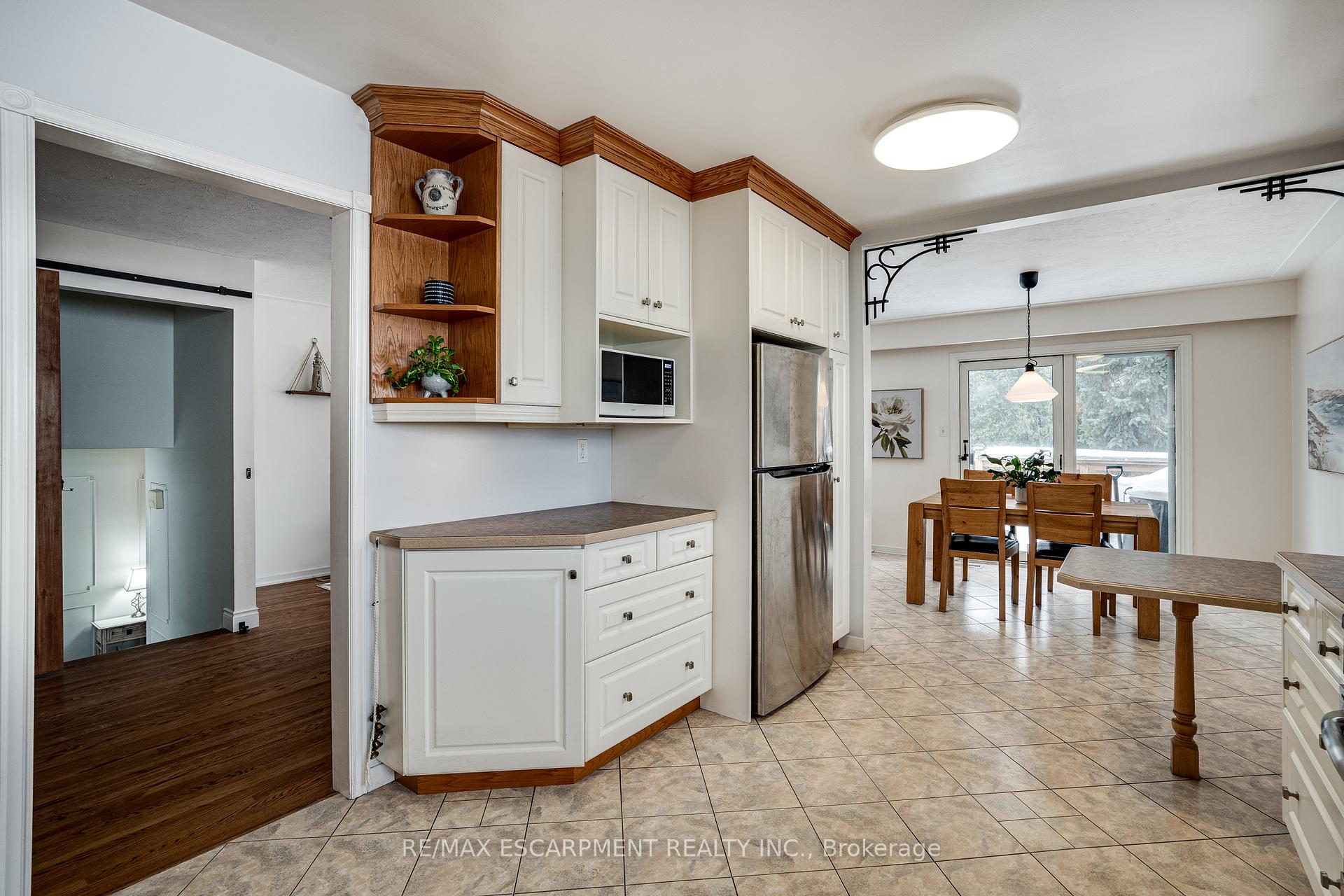 Photo 13 of 197 Pleasant Avenue, Hamilton, Dundas — HOMEH