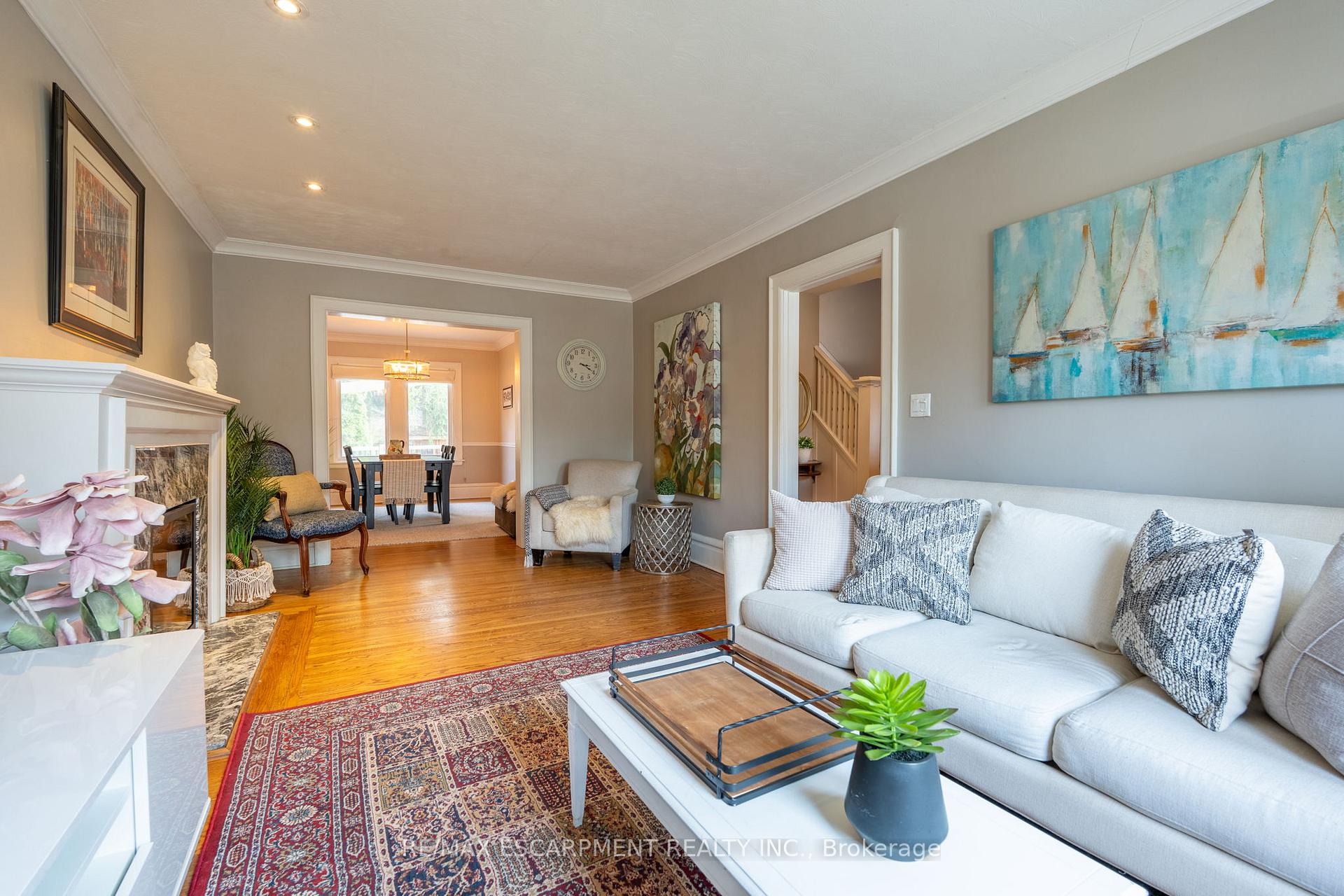 Photo 4 of 132 Dromore Crescent, Hamilton, Westdale — HOMEH