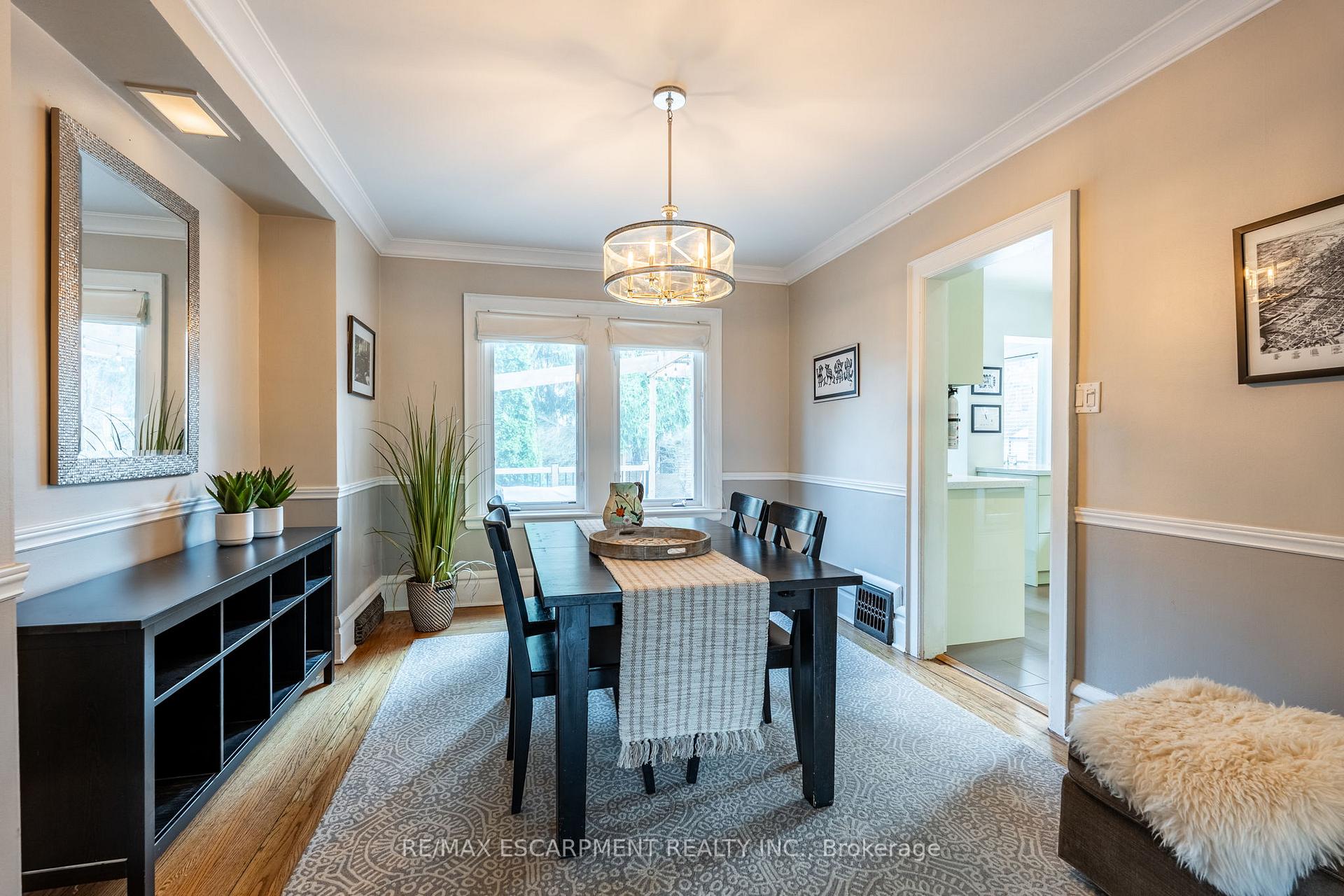 Photo 3 of 132 Dromore Crescent, Hamilton, Westdale — HOMEH