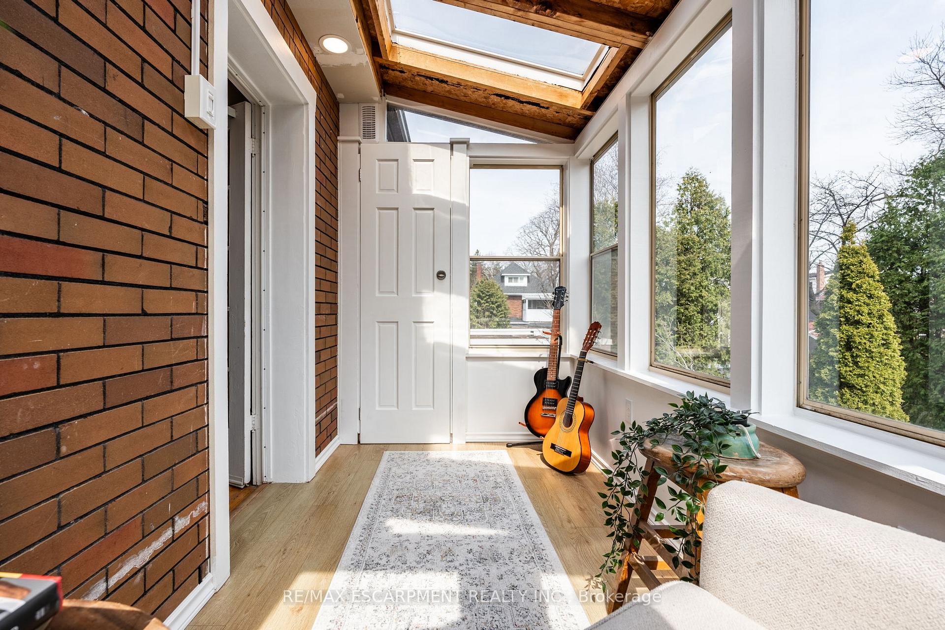 Photo 31 of 132 Dromore Crescent, Hamilton, Westdale — HOMEH