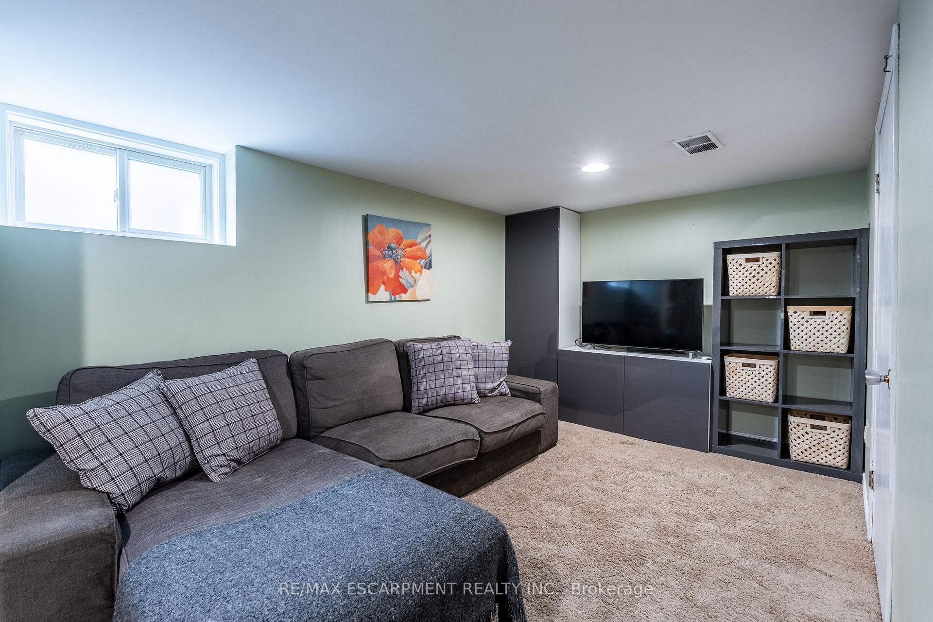 Photo 21 of 132 Dromore Crescent, Hamilton, Westdale — HOMEH