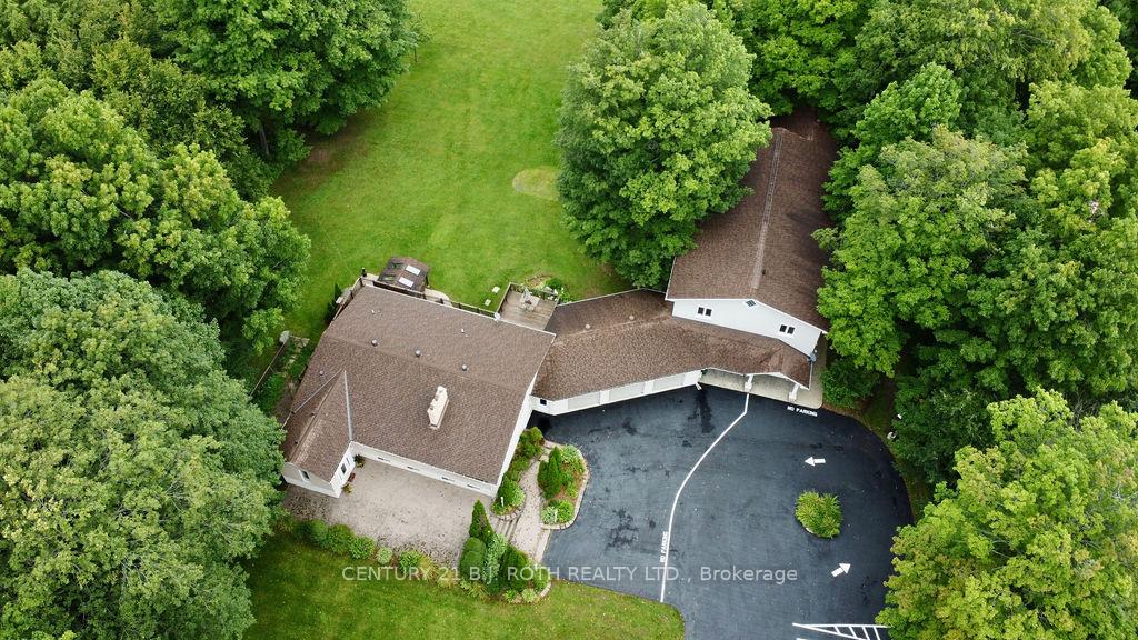 Photo 8 of 264 Salem Road, Barrie, Rural Barrie Southwest — HOMEH