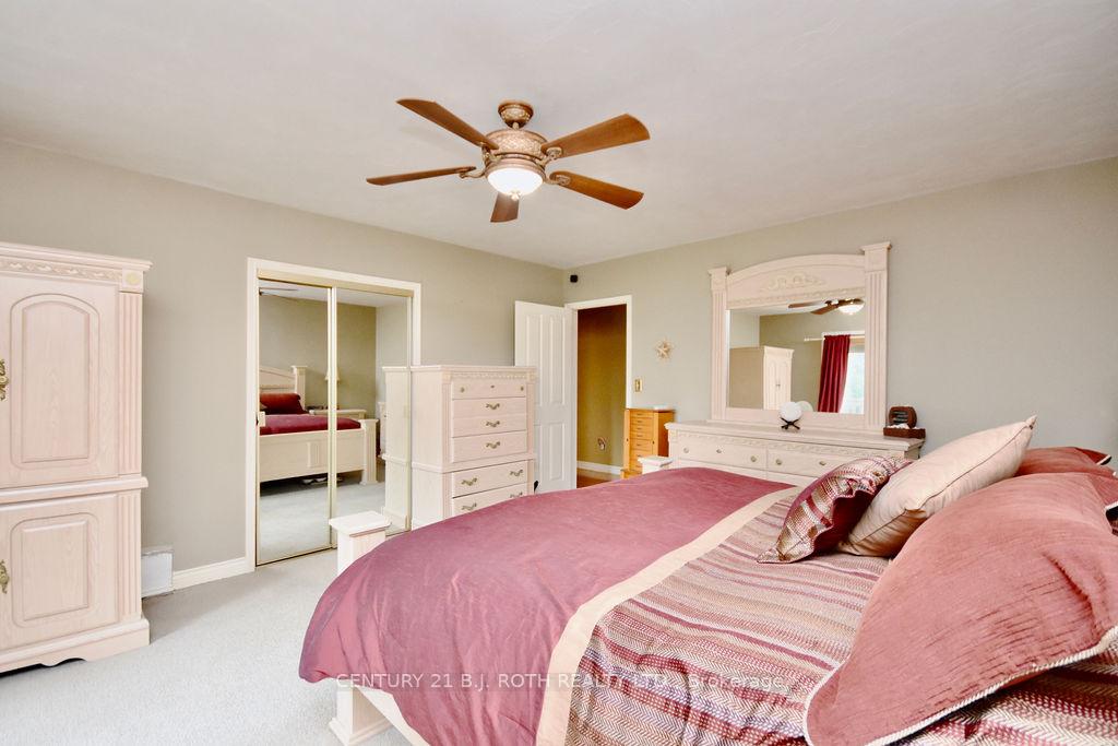 Photo 14 of 264 Salem Road, Barrie, Rural Barrie Southwest — HOMEH