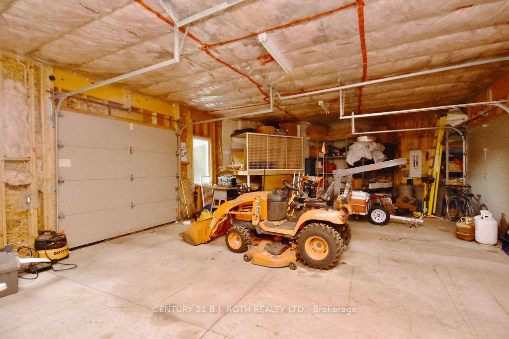 Photo 18 of 264 Salem Road, Barrie, Rural Barrie Southwest — HOMEH