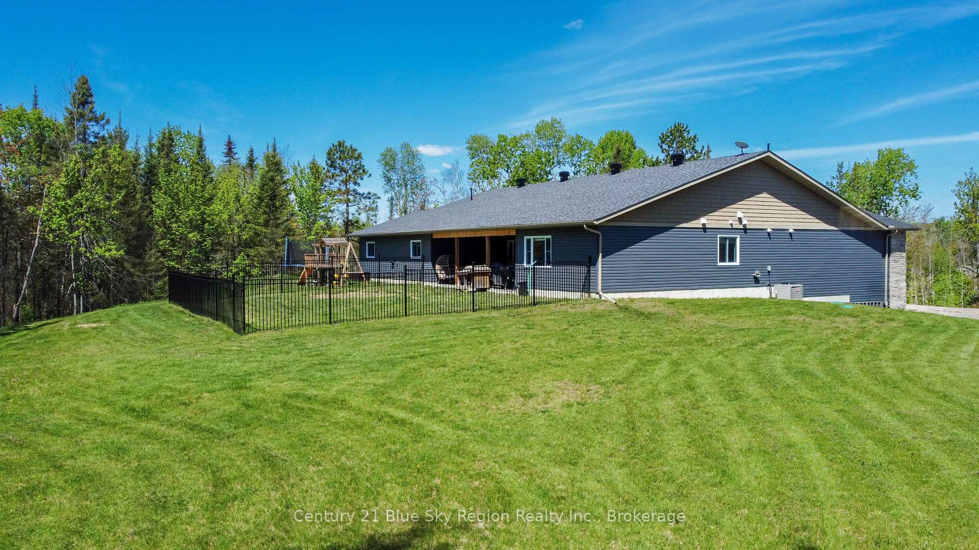 Photo 30 of 858 Macpherson Drive, East Ferris — HOMEH