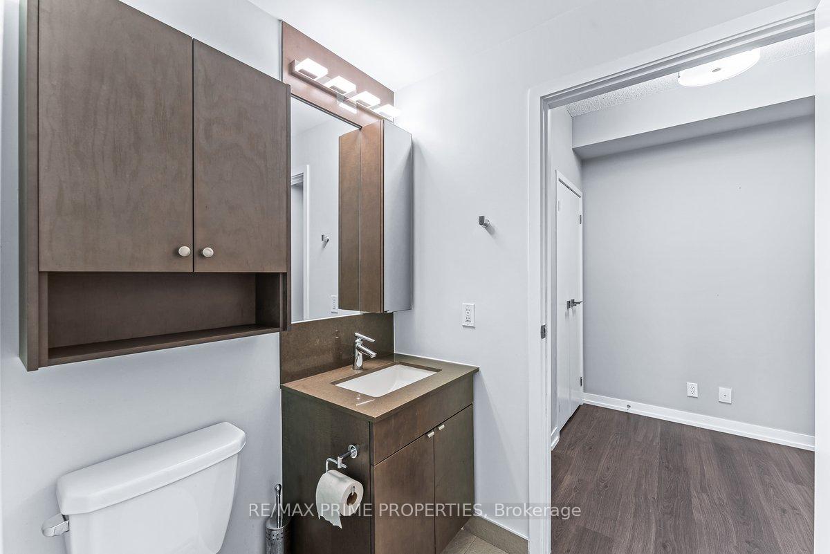 Photo 6 of Unit 2201, 89 Dunfield Avenue, Toronto, Mount Pleasant West — HOMEH