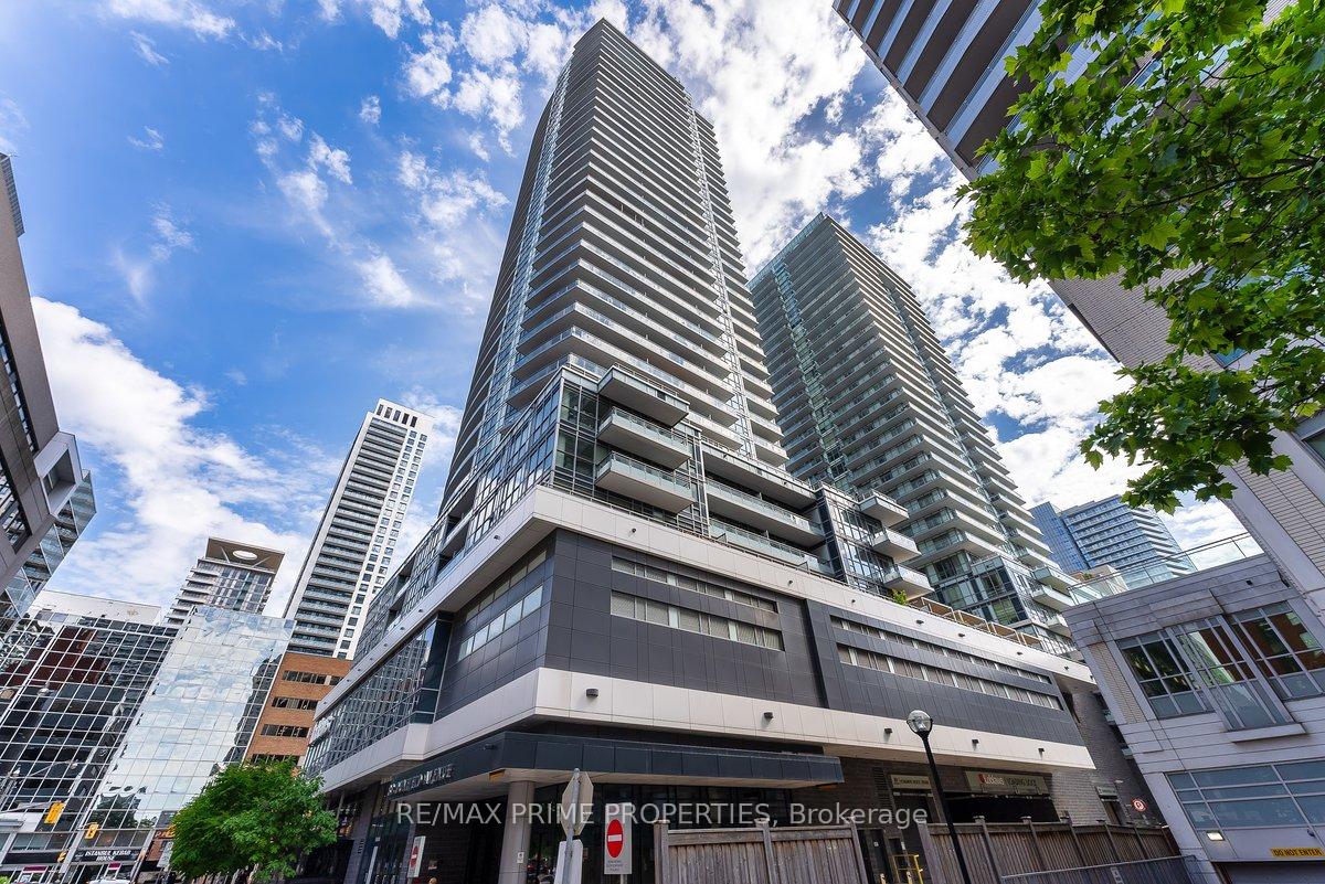 Photo 14 of Unit 2201, 89 Dunfield Avenue, Toronto, Mount Pleasant West — HOMEH