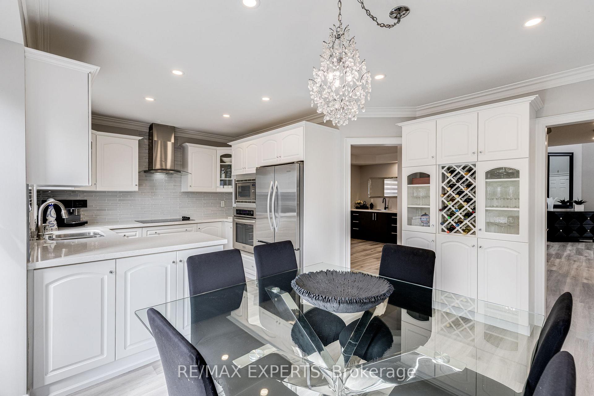 Photo 14 of 95 Princeton Gate, Vaughan, Maple — HOMEH