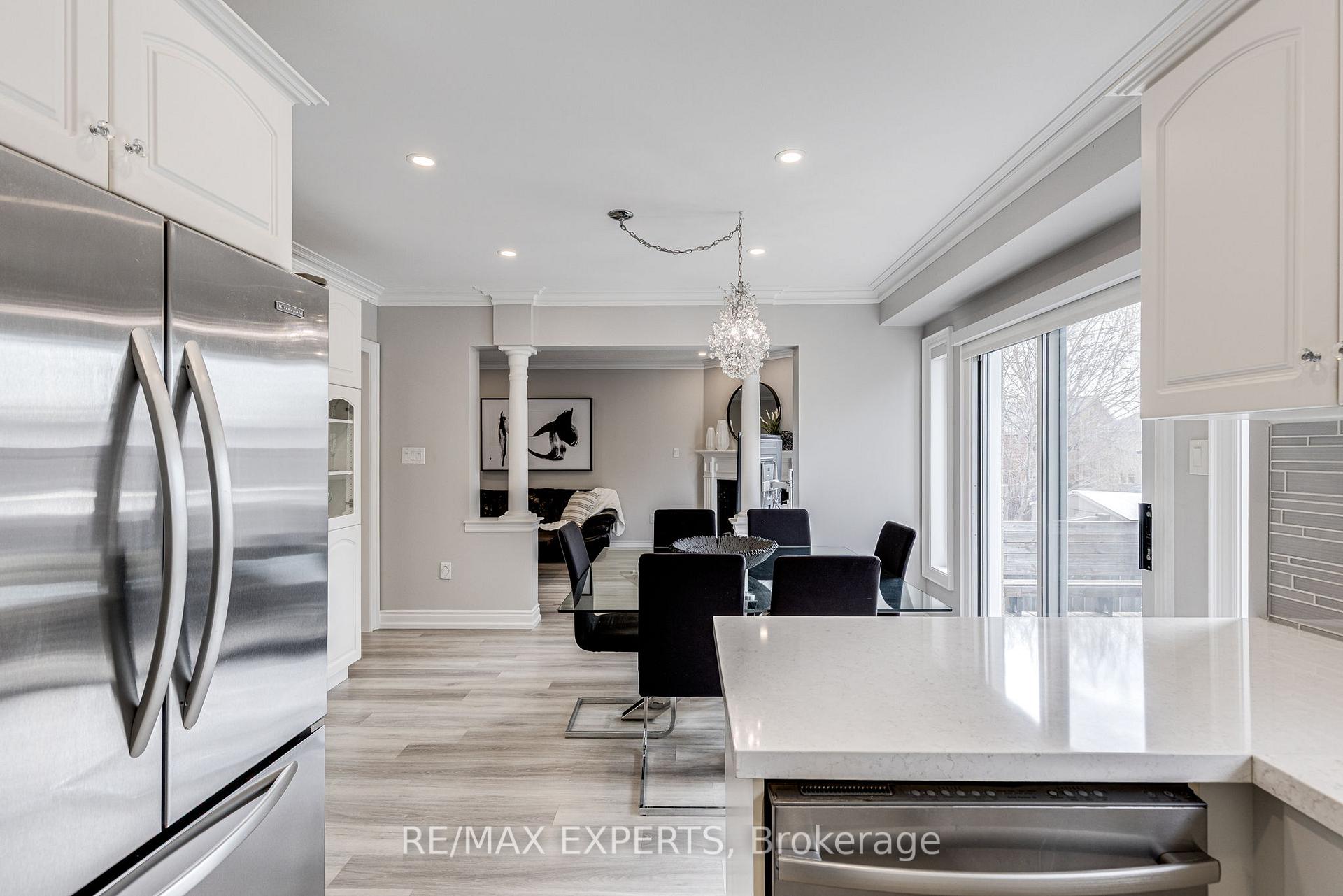 Photo 16 of 95 Princeton Gate, Vaughan, Maple — HOMEH