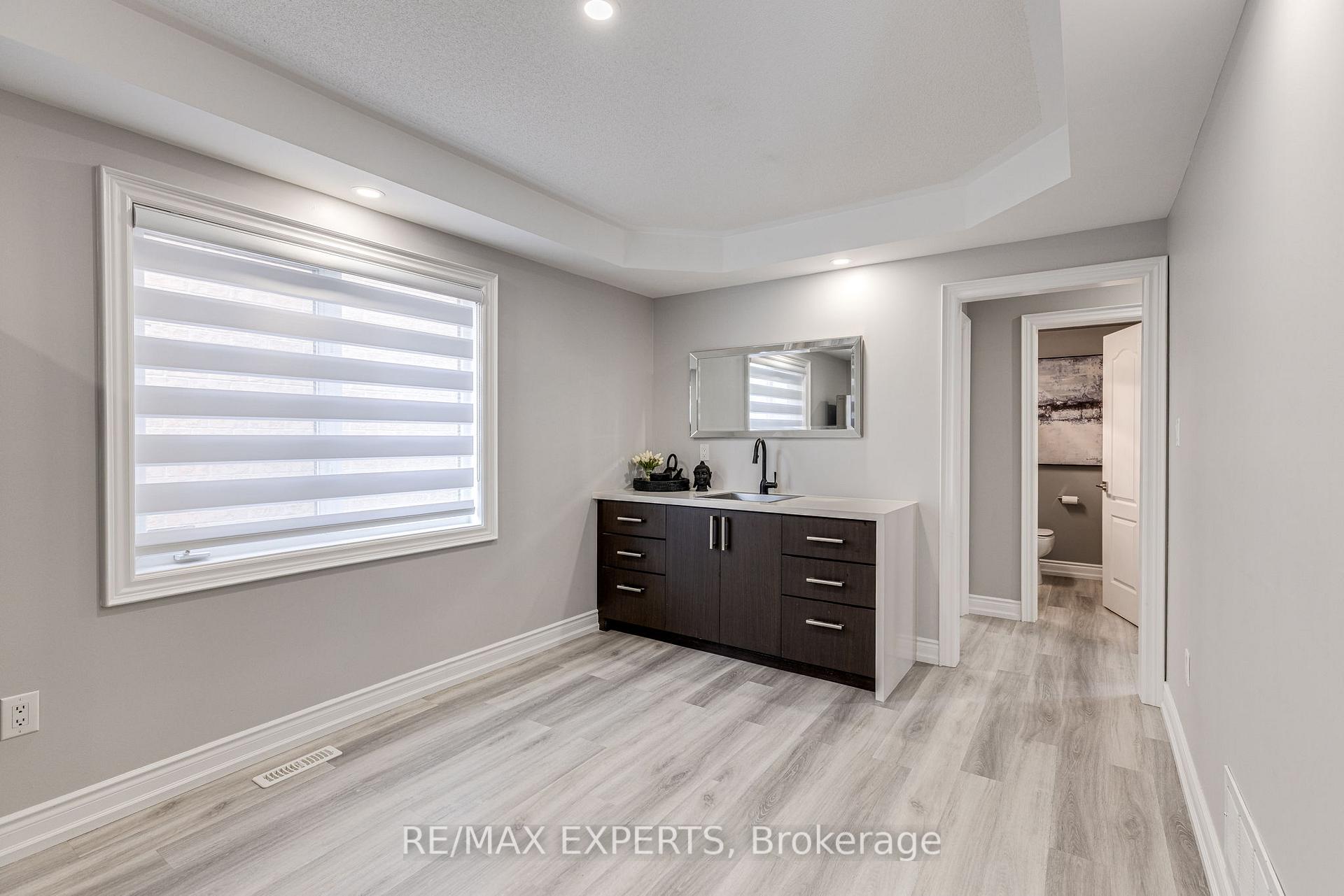 Photo 11 of 95 Princeton Gate, Vaughan, Maple — HOMEH