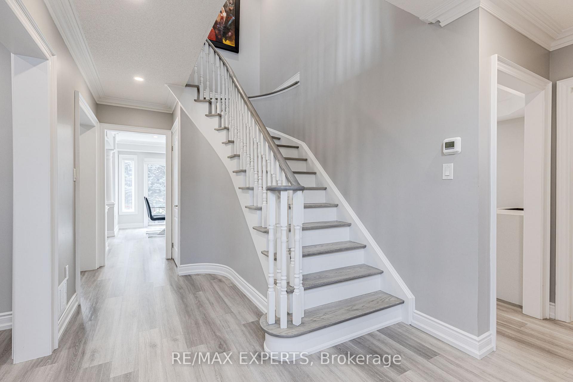 Photo 12 of 95 Princeton Gate, Vaughan, Maple — HOMEH