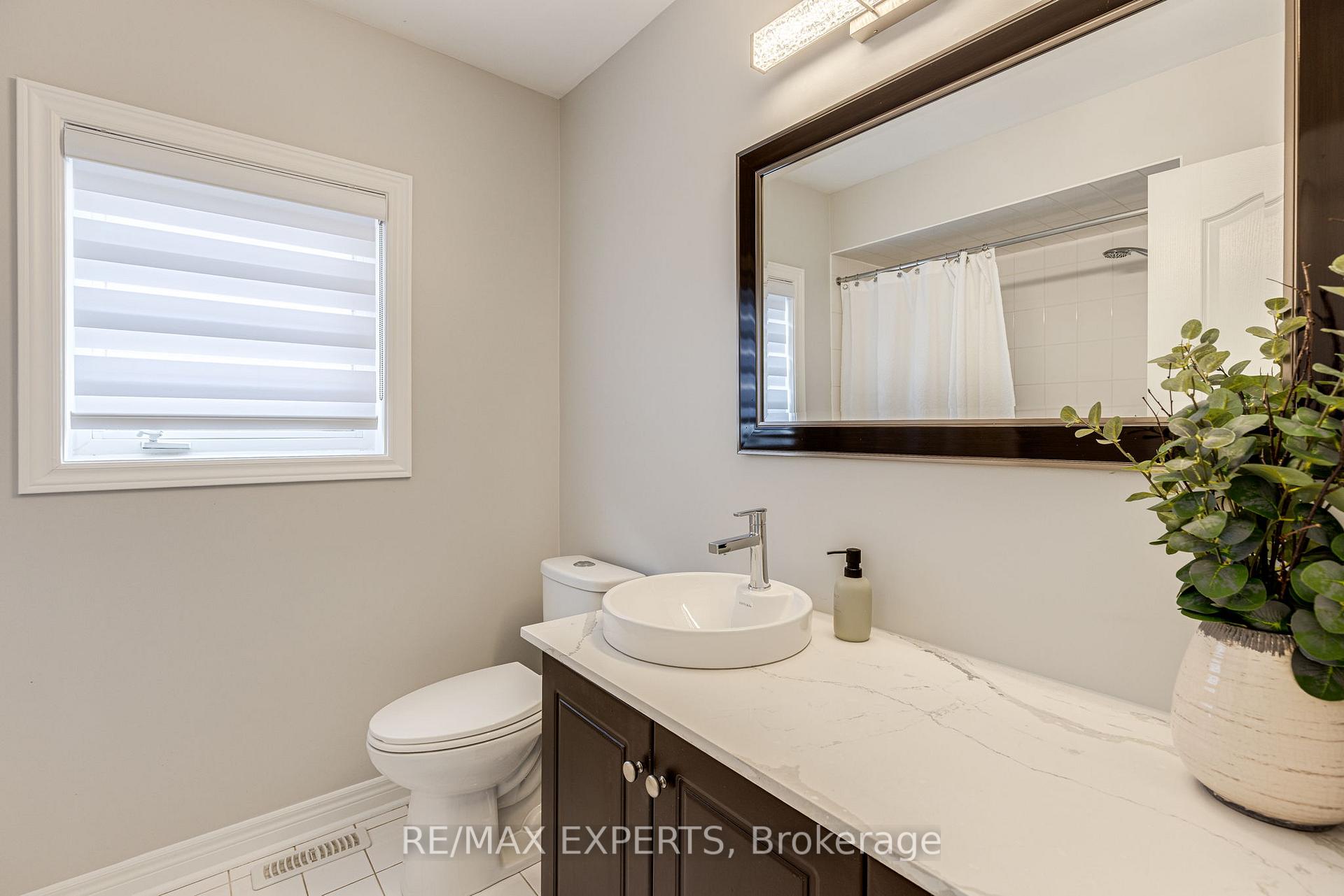 Photo 23 of 95 Princeton Gate, Vaughan, Maple — HOMEH