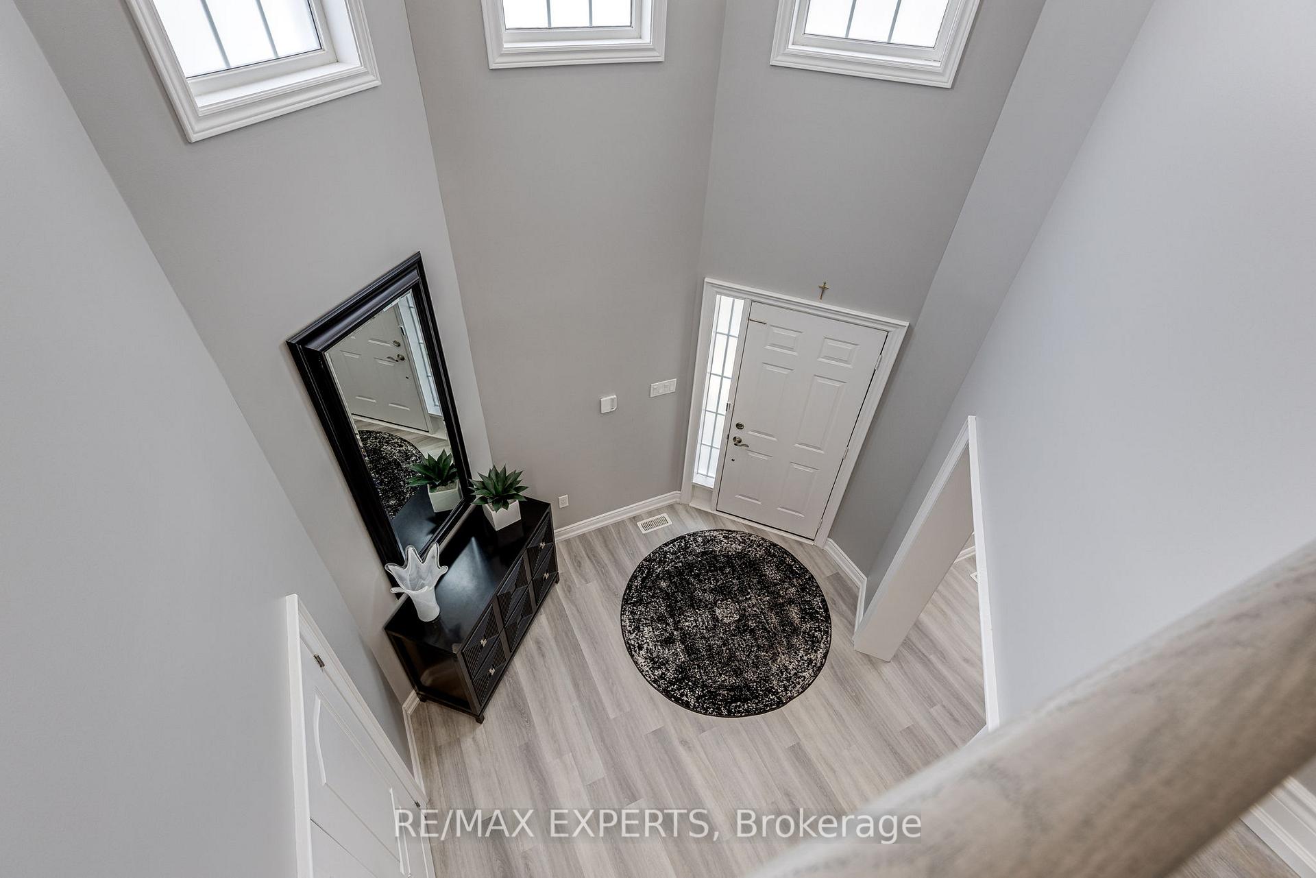Photo 32 of 95 Princeton Gate, Vaughan, Maple — HOMEH