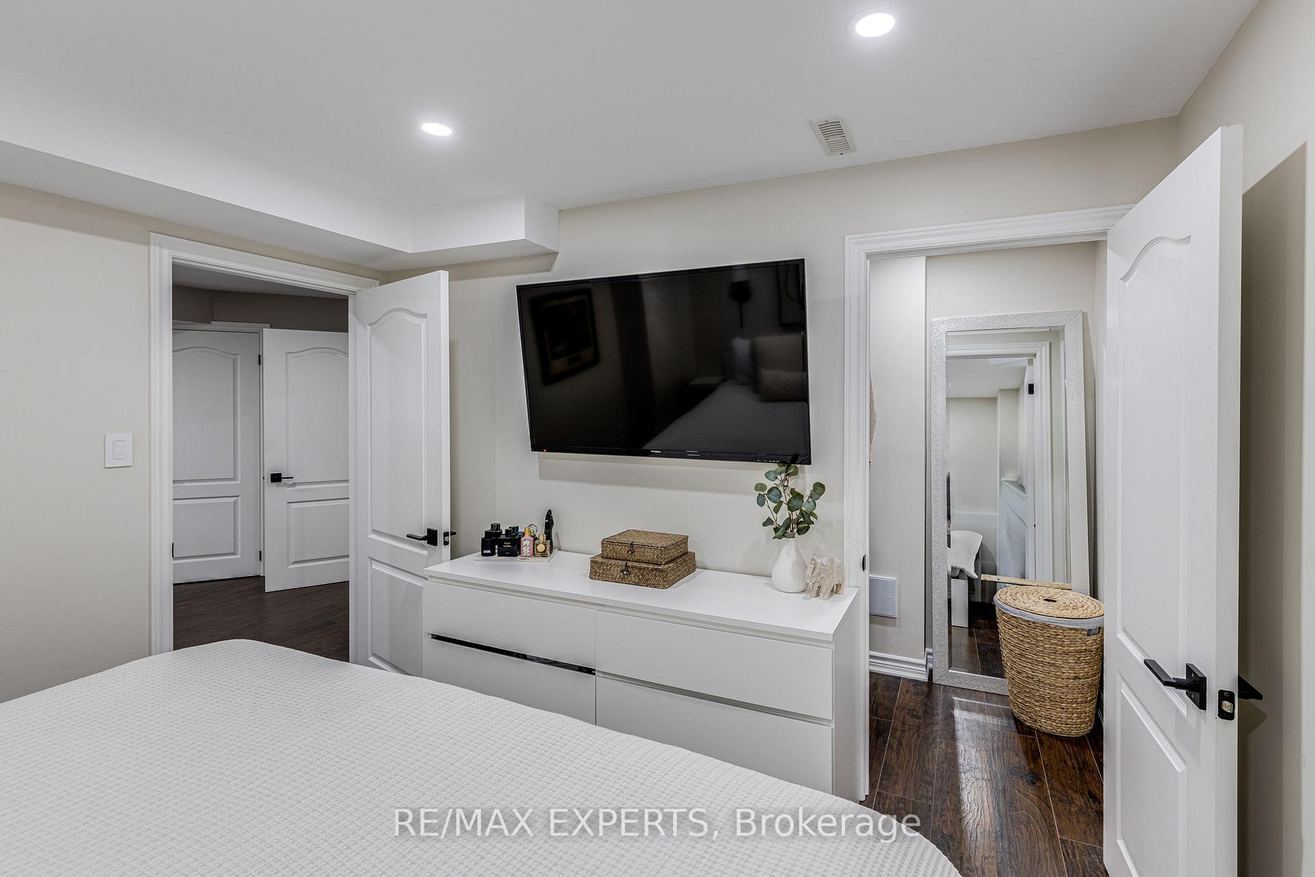Photo 24 of 95 Princeton Gate, Vaughan, Maple — HOMEH
