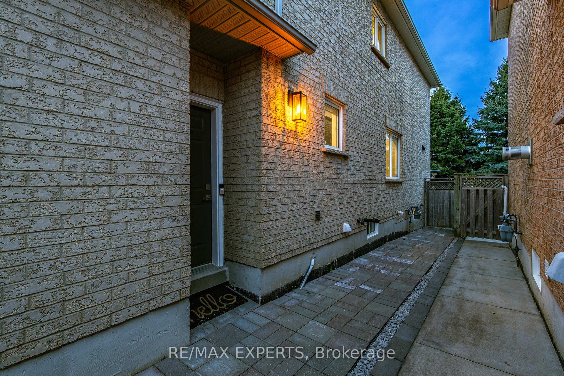 Photo 34 of 95 Princeton Gate, Vaughan, Maple — HOMEH