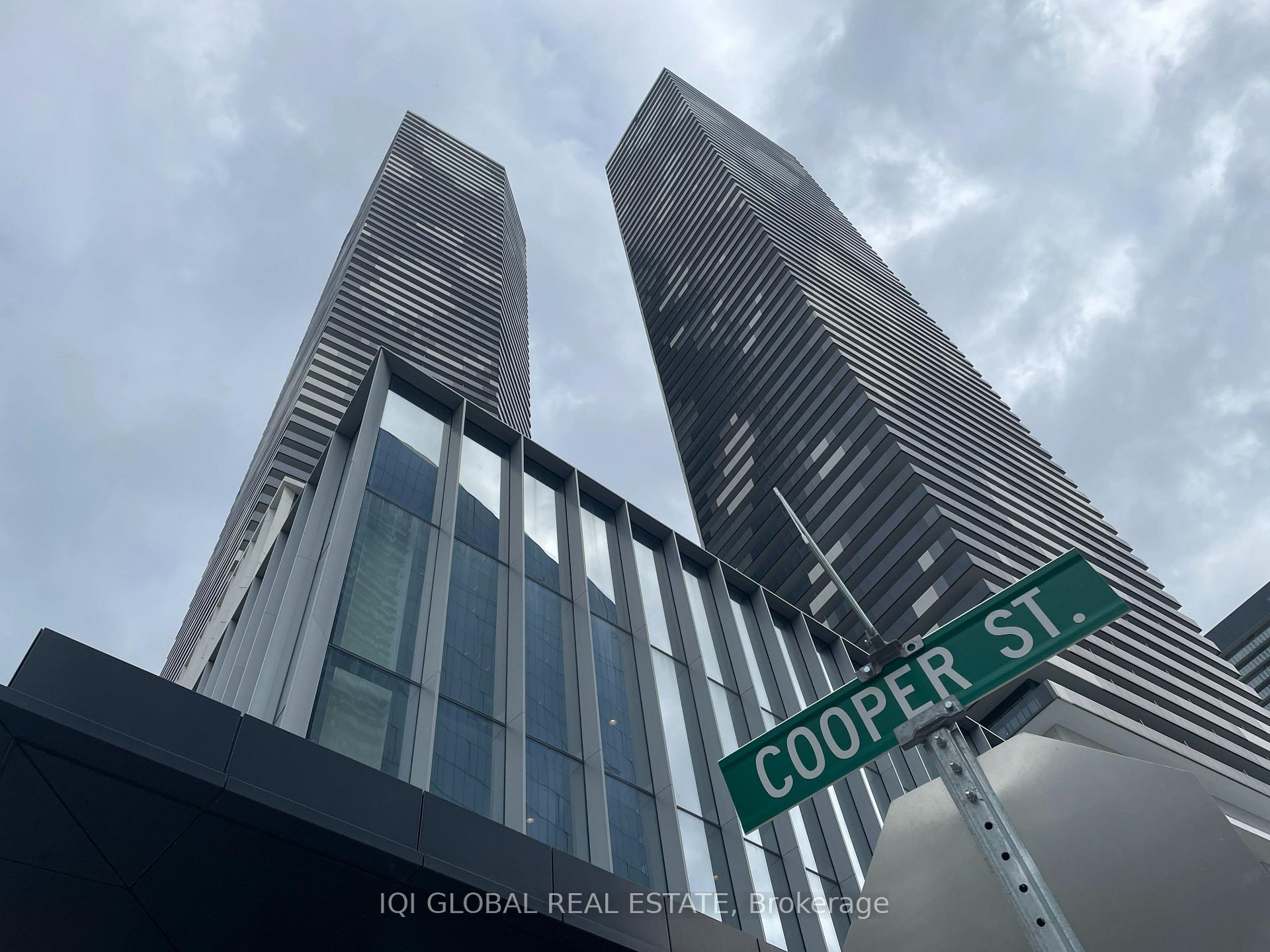 Front of Unit 5105, 55 Cooper Street