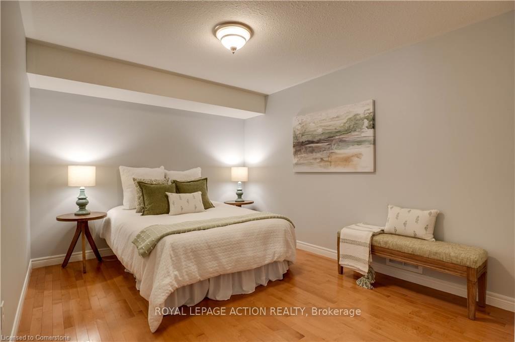Photo 10 of 95 St. George Road, Brant, Paris — HOMEH