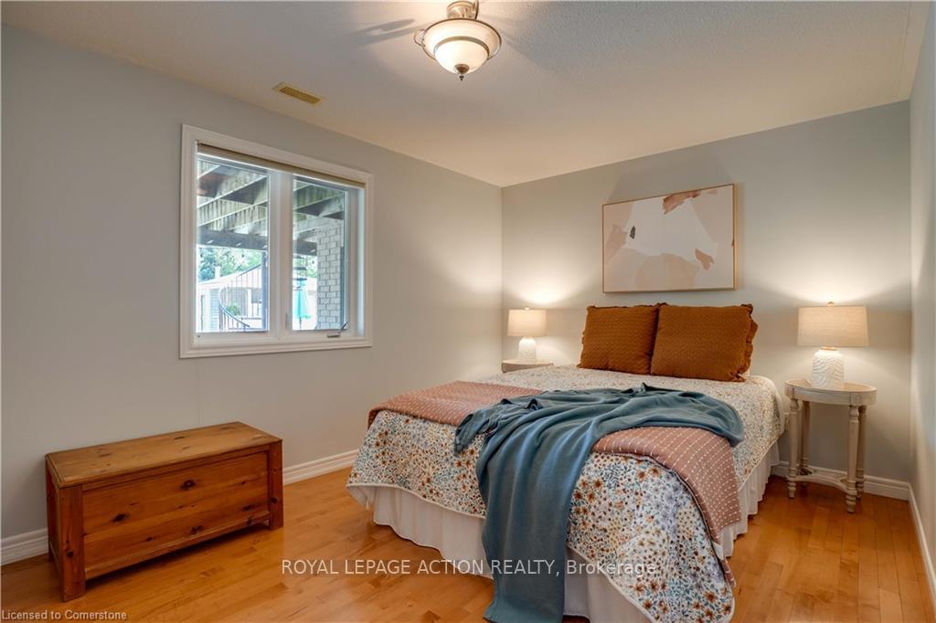 Photo 23 of 95 St. George Road, Brant, Paris — HOMEH