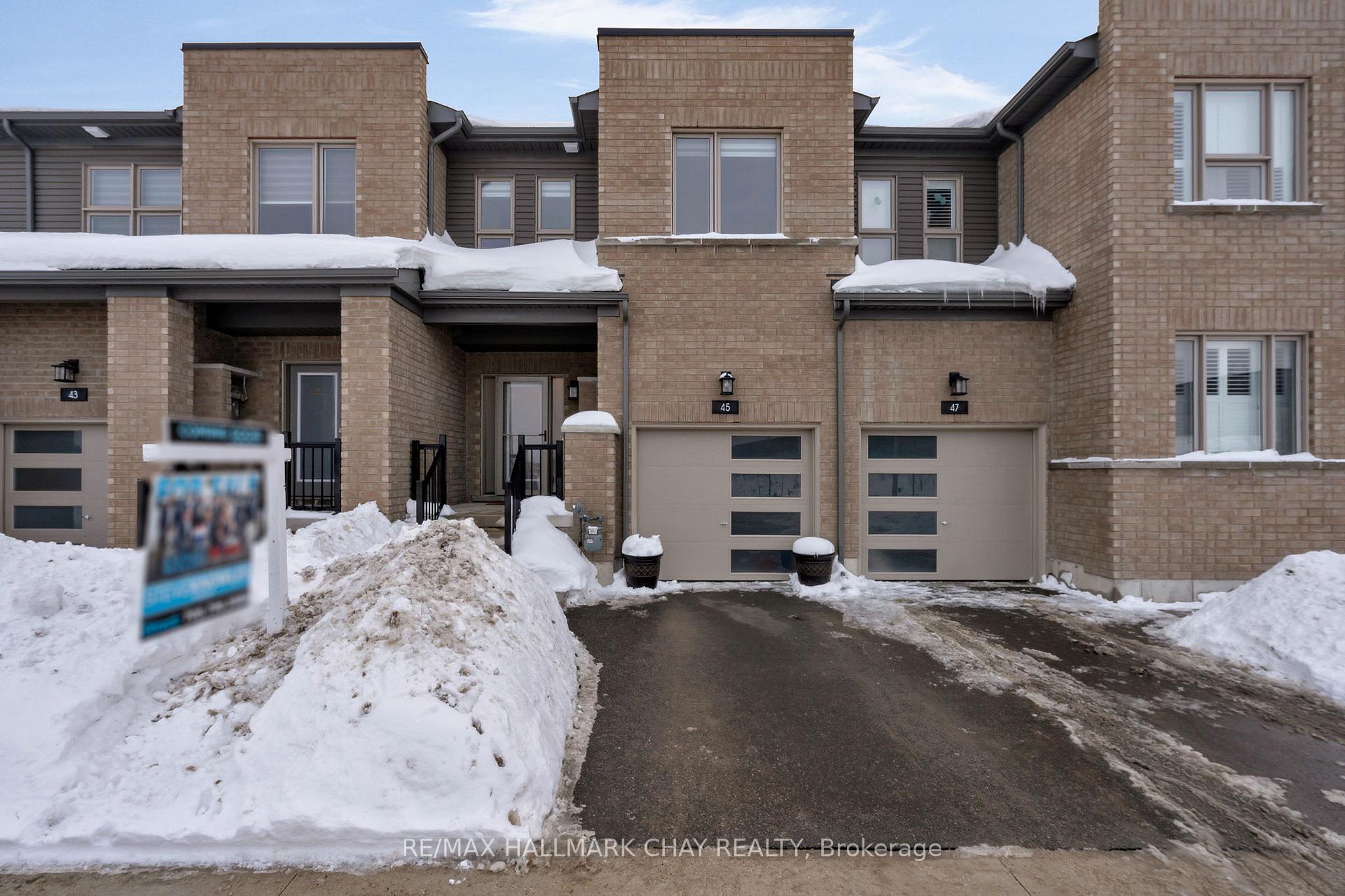 Photo 1 of 45 Turnberry Lane, Barrie, Painswick South — HOMEH