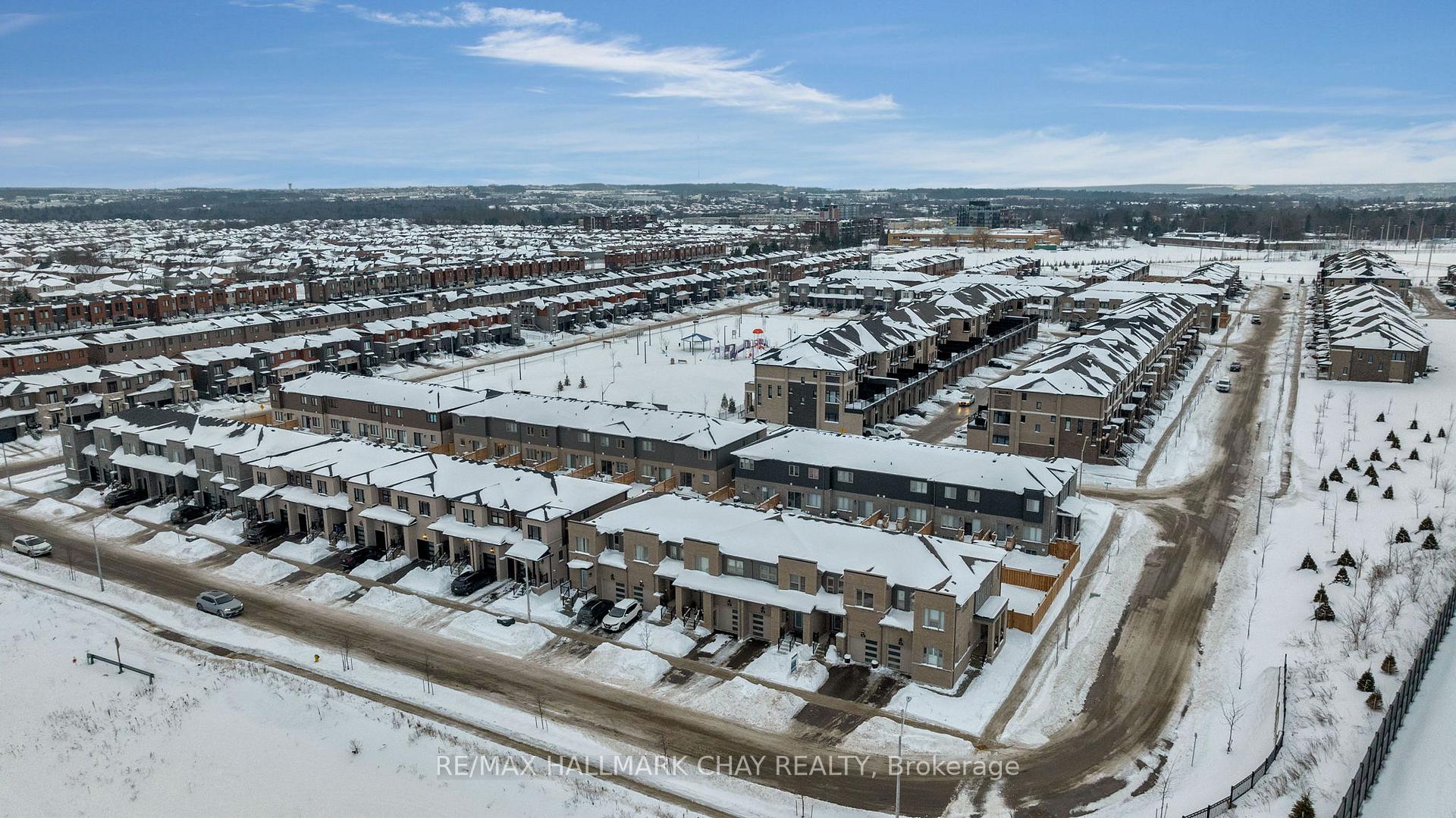 Photo 27 of 45 Turnberry Lane, Barrie, Painswick South — HOMEH