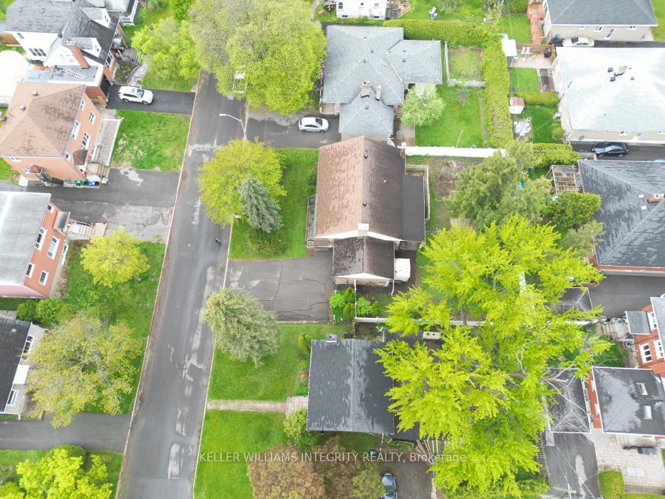 Photo 8 of 1077 Richard Avenue, Ottawa, Billings Bridge — HOMEH